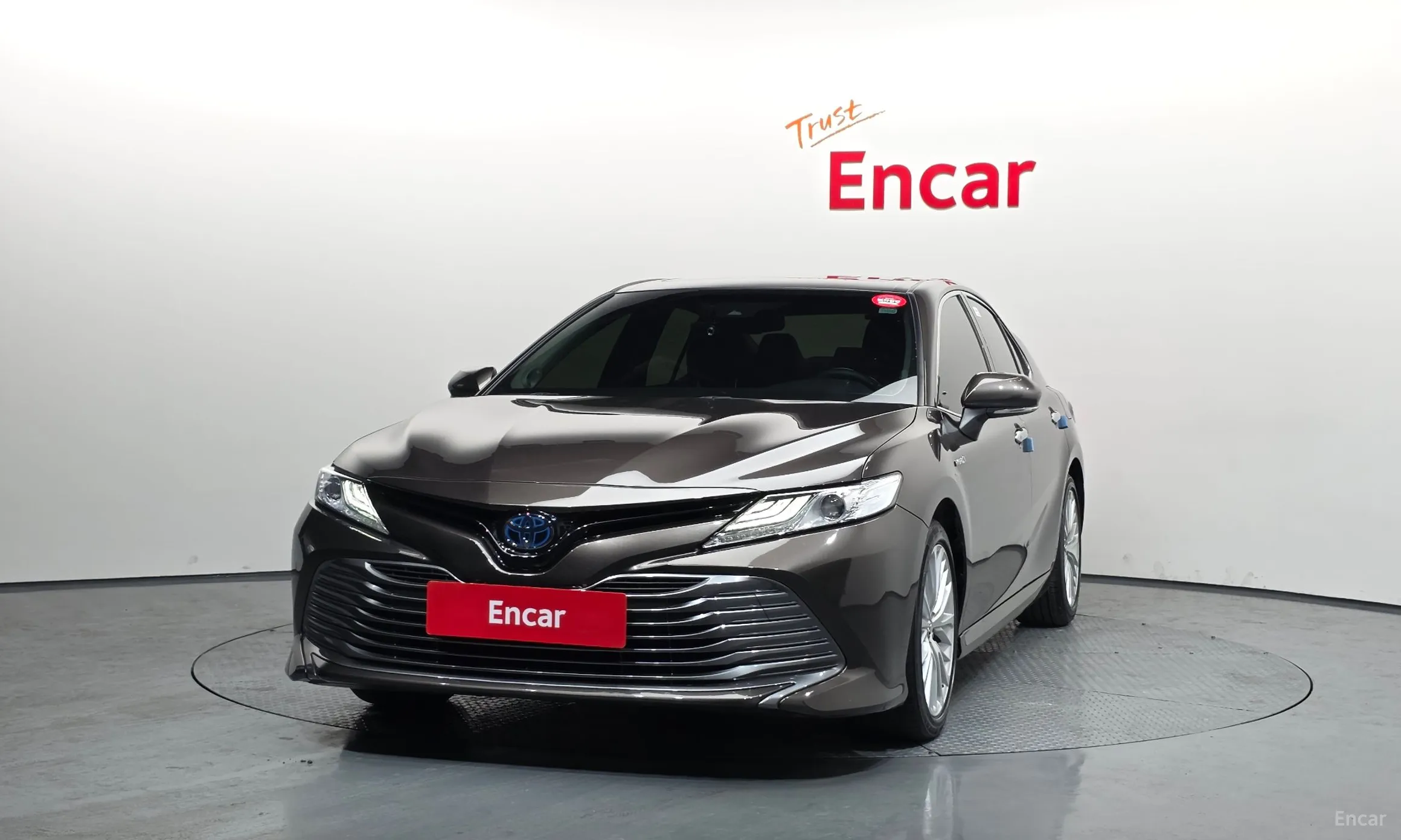 Toyota Camry (XV70) превью 3