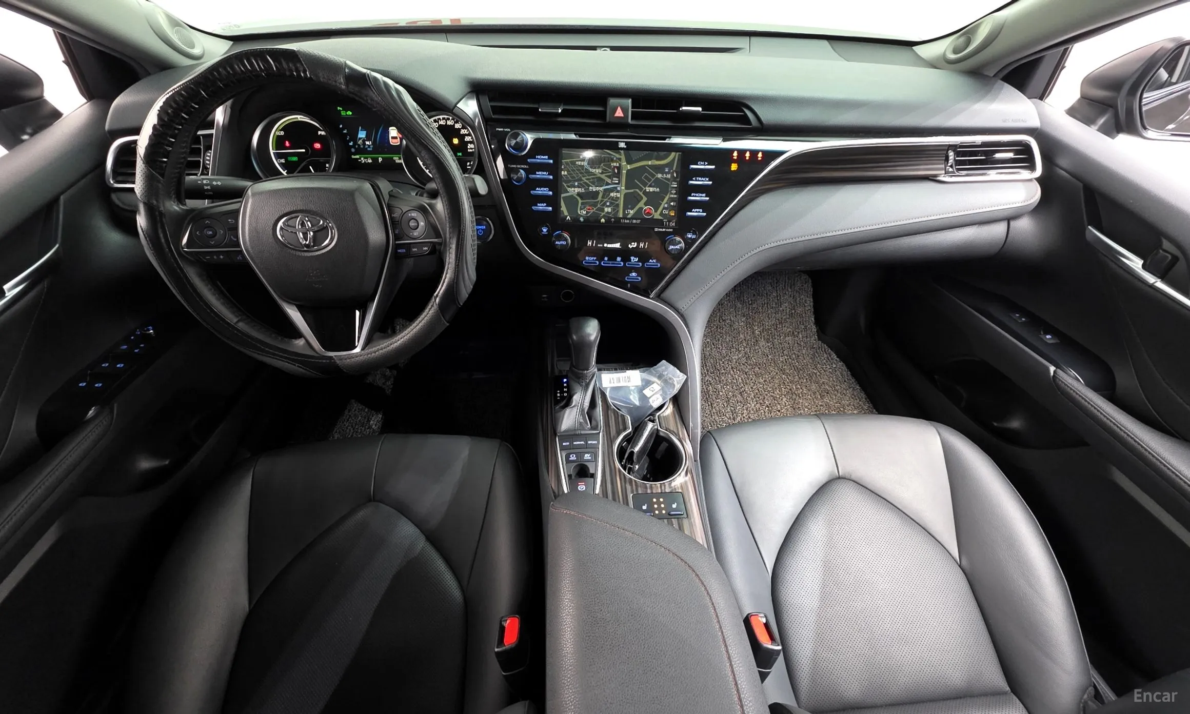 Toyota Camry (XV70) превью 7