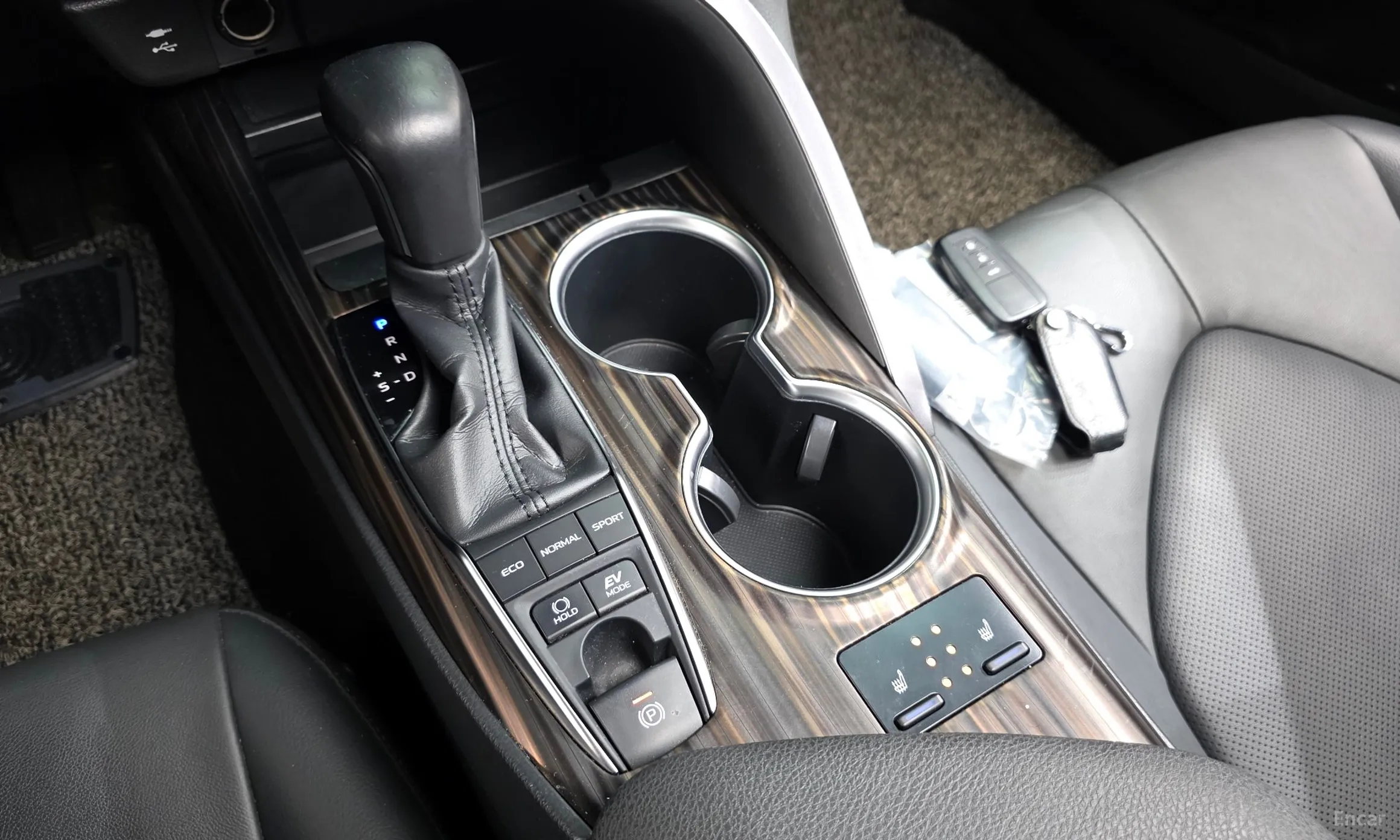 Toyota Camry (XV70) превью 9
