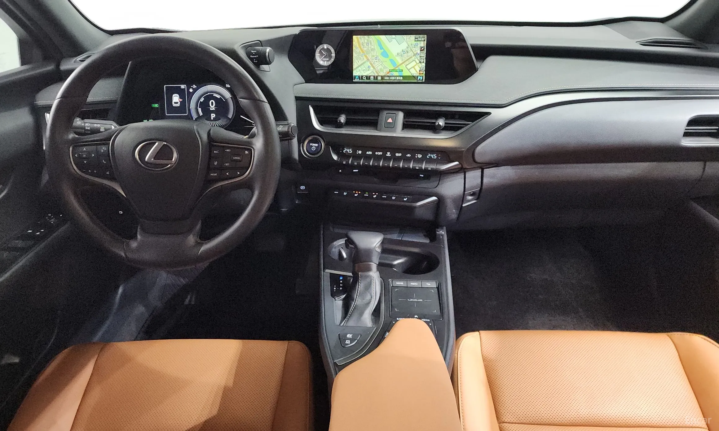 Lexus UX250h превью 7