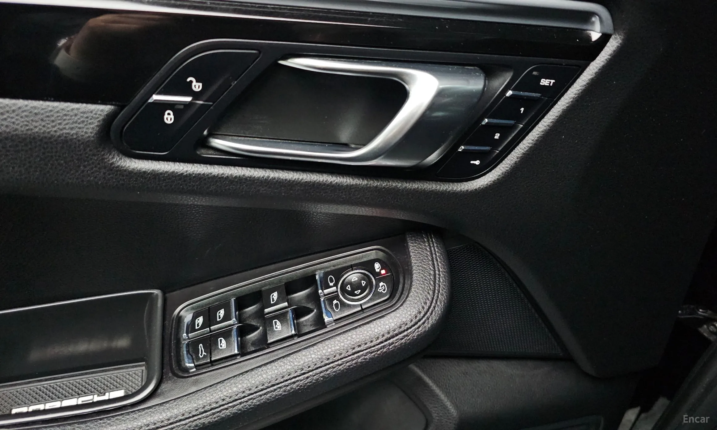Porsche Macan превью 15