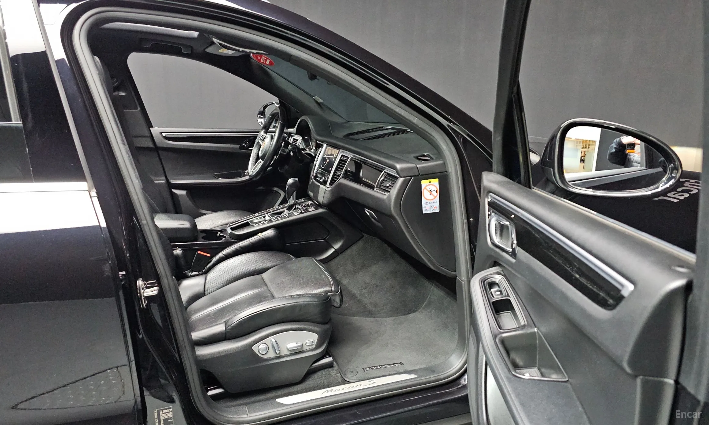 Porsche Macan превью 17