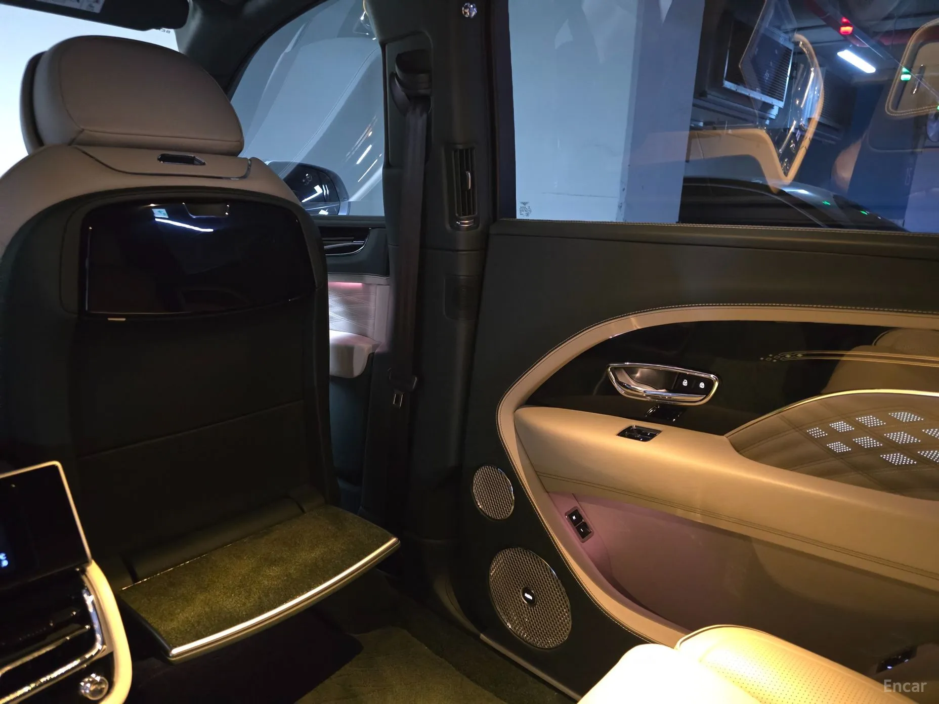 Bentley Bentayga превью 10