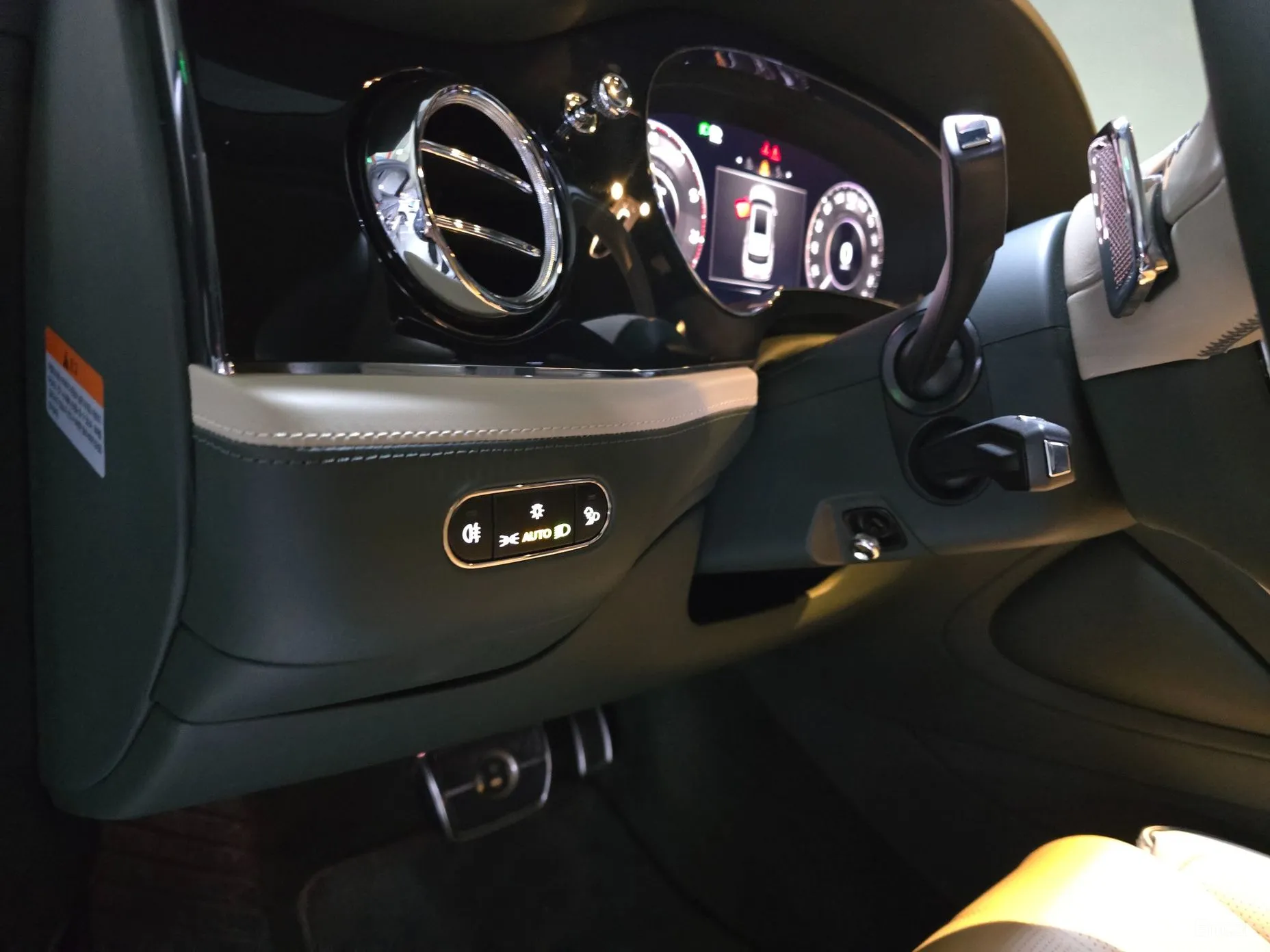 Bentley Bentayga превью 15