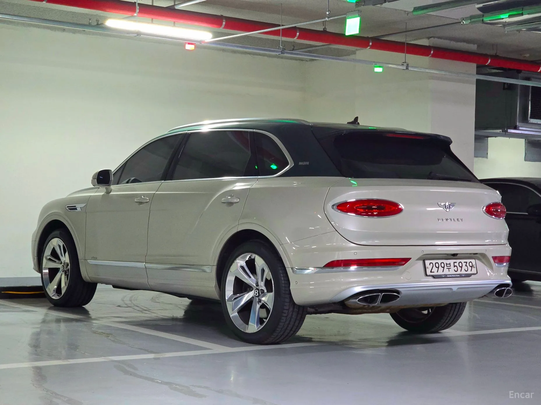 Bentley Bentayga превью 4