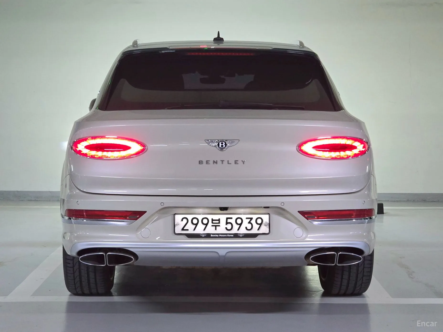 Bentley Bentayga превью 5