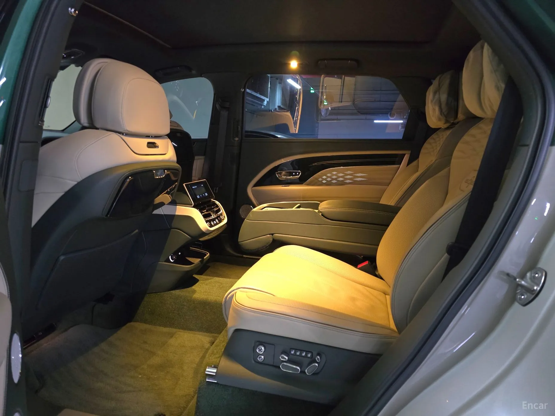 Bentley Bentayga превью 9