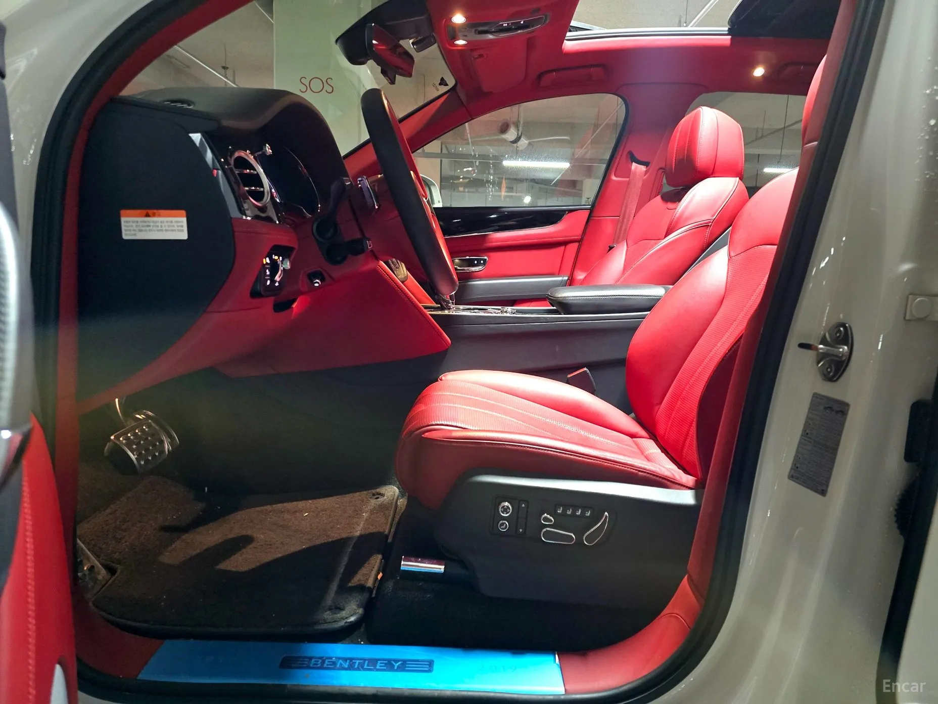 Bentley Bentayga превью 8