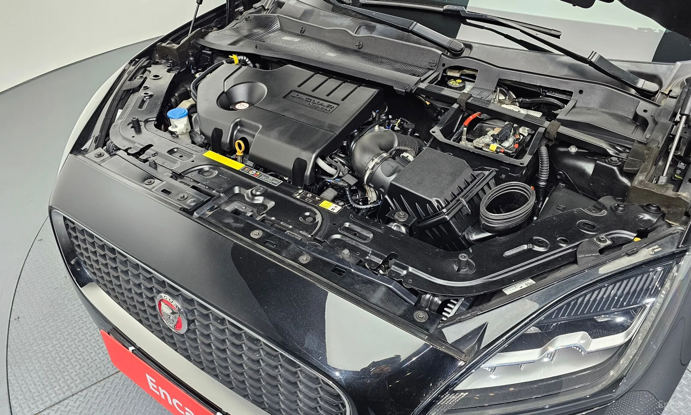 Jaguar E-PACE превью 6
