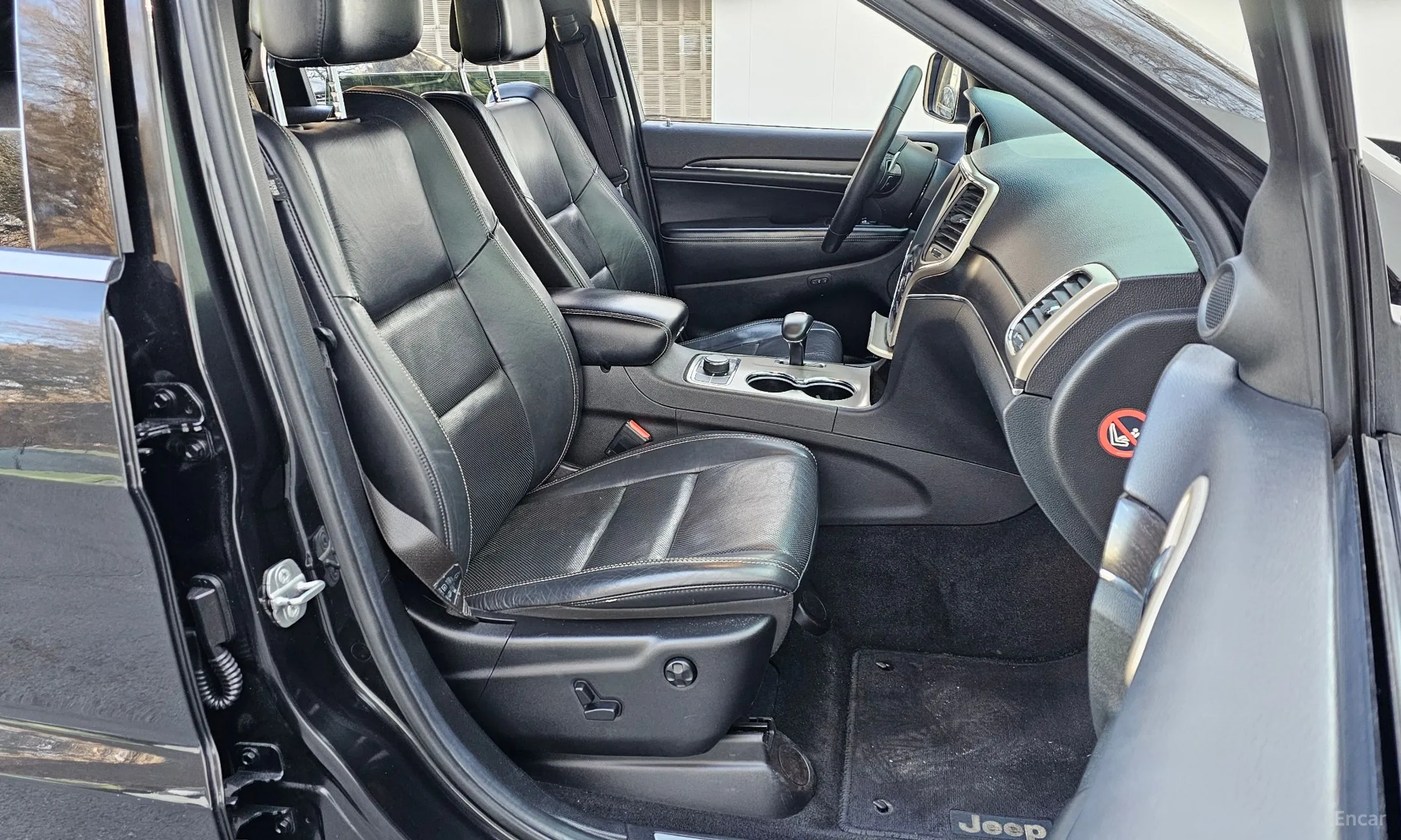 Jeep Grand Cherokee превью 10