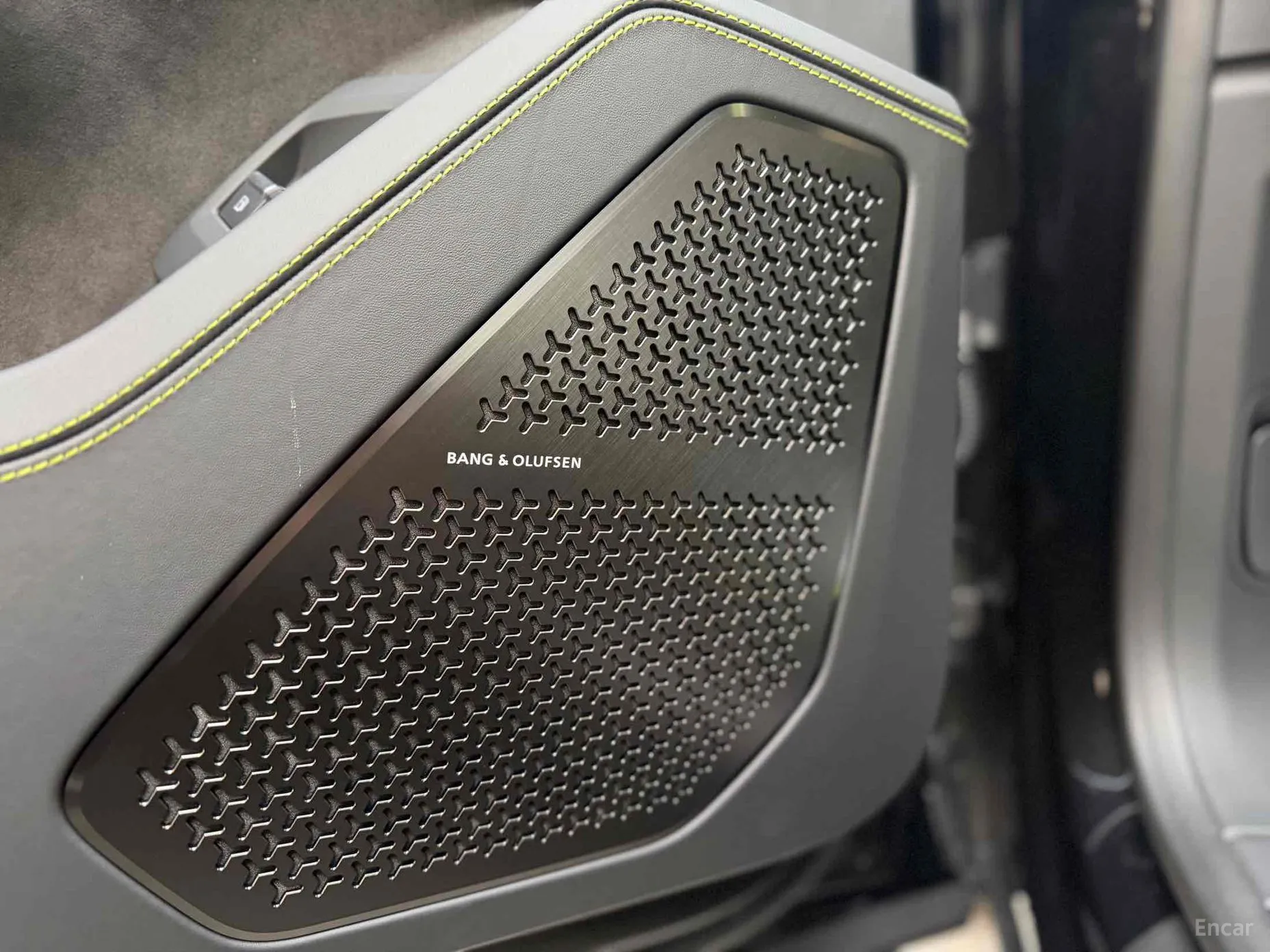 Lamborghini Urus превью 10