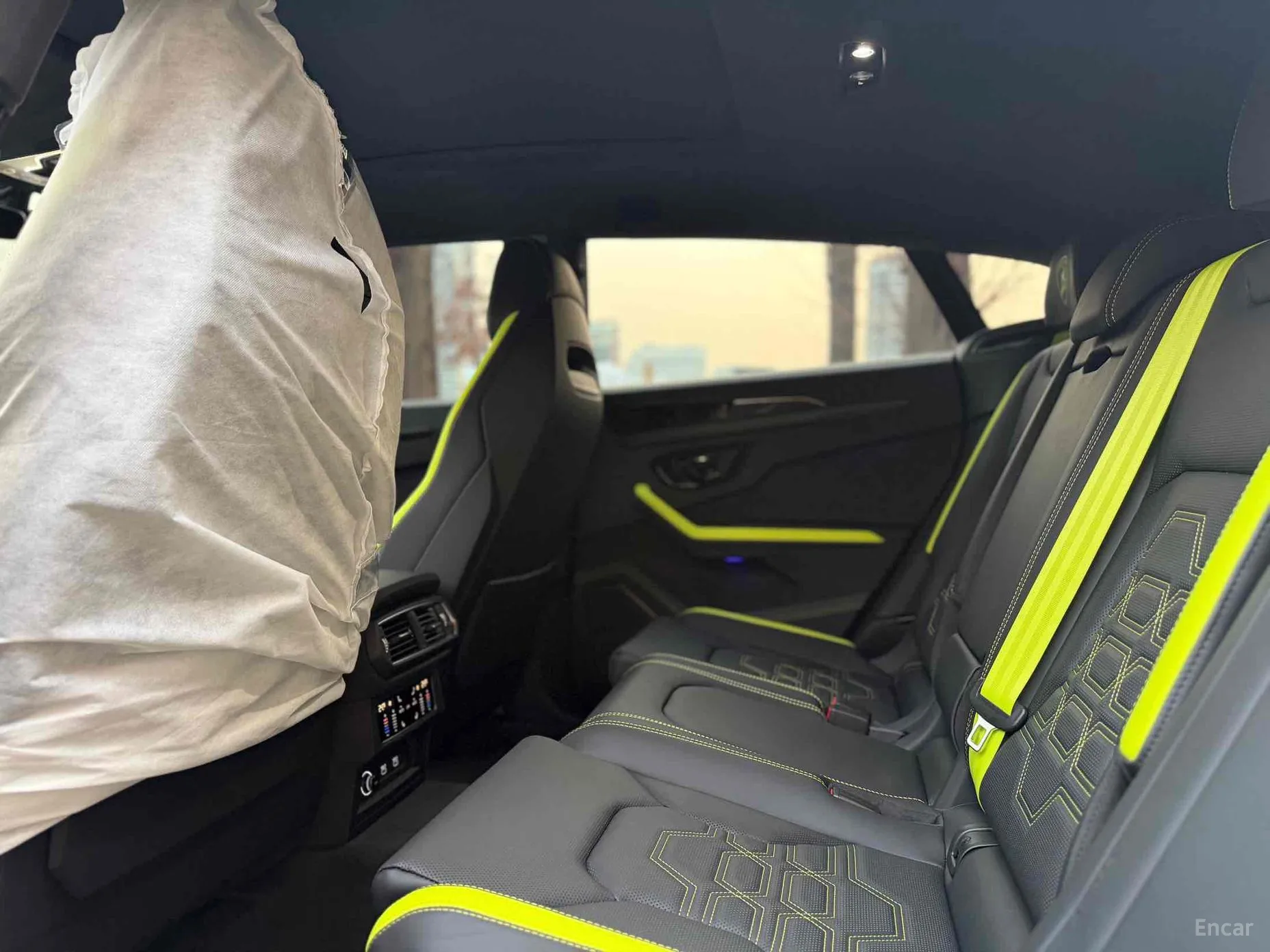 Lamborghini Urus превью 13