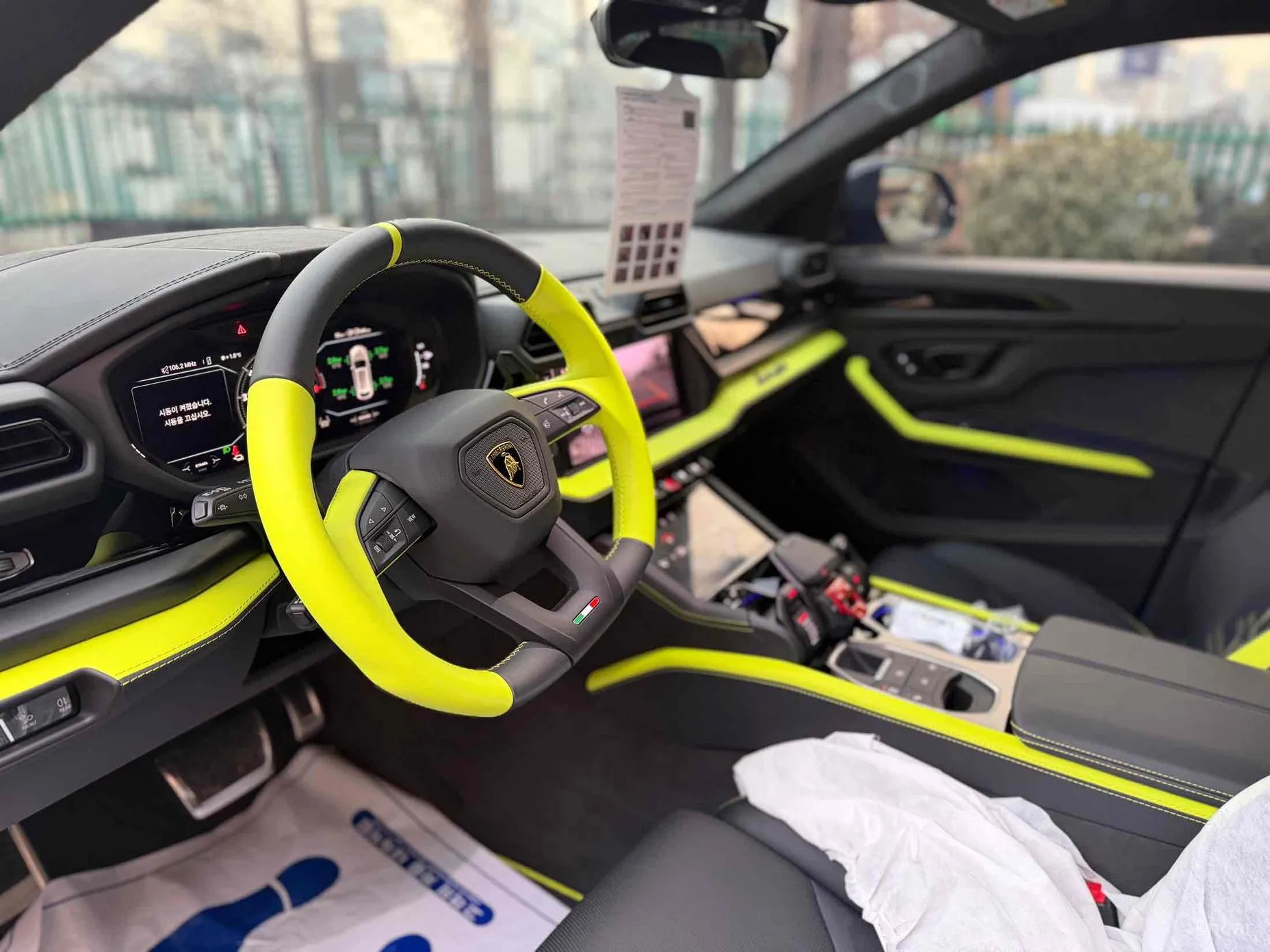 Lamborghini Urus превью 8