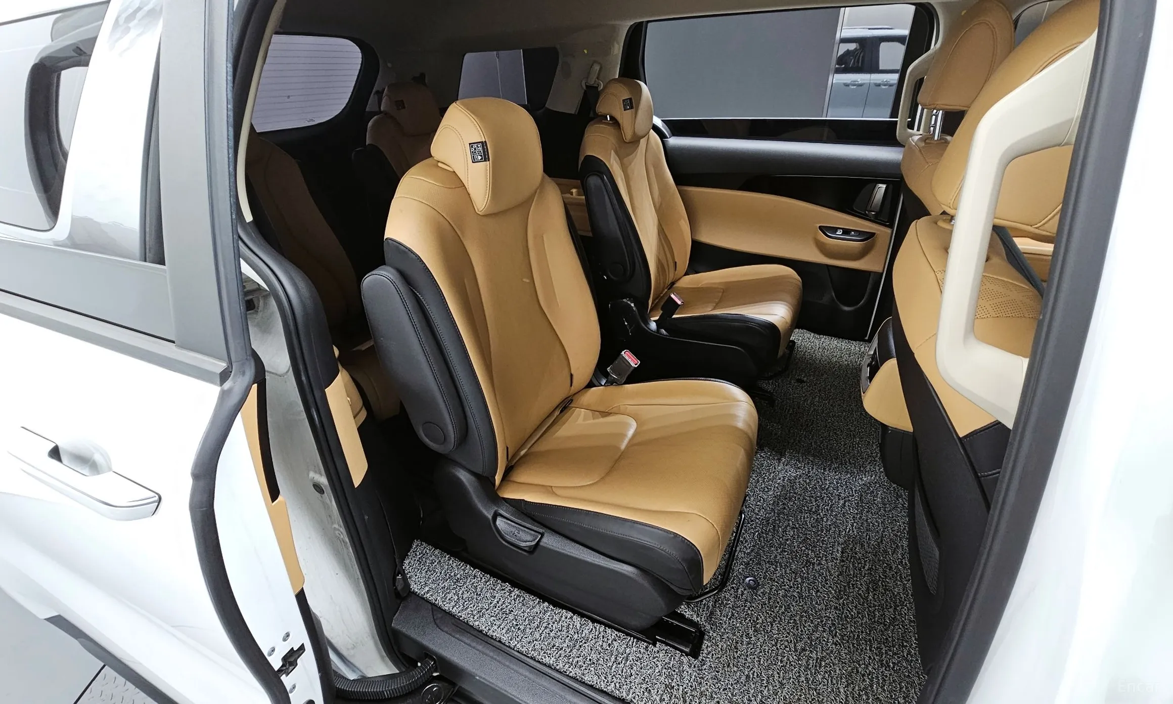Kia Carnival Gen 4 превью 12