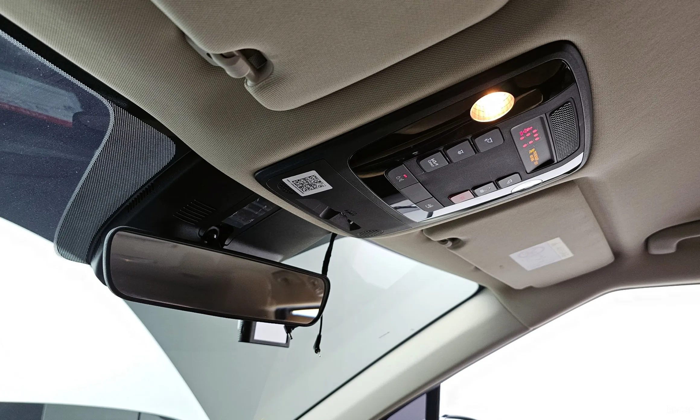 Kia Carnival Gen 4 превью 18