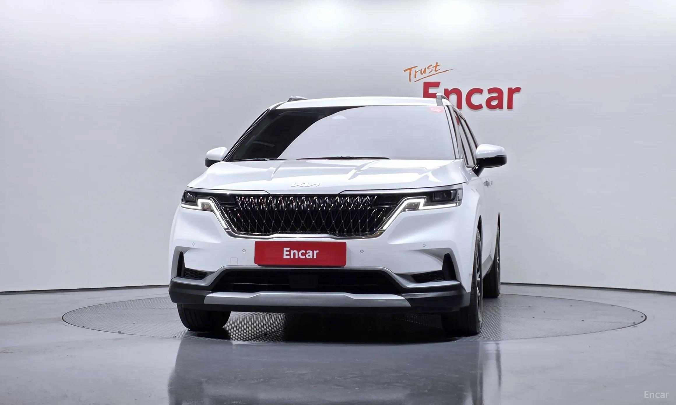 Kia Carnival Gen 4 превью 3