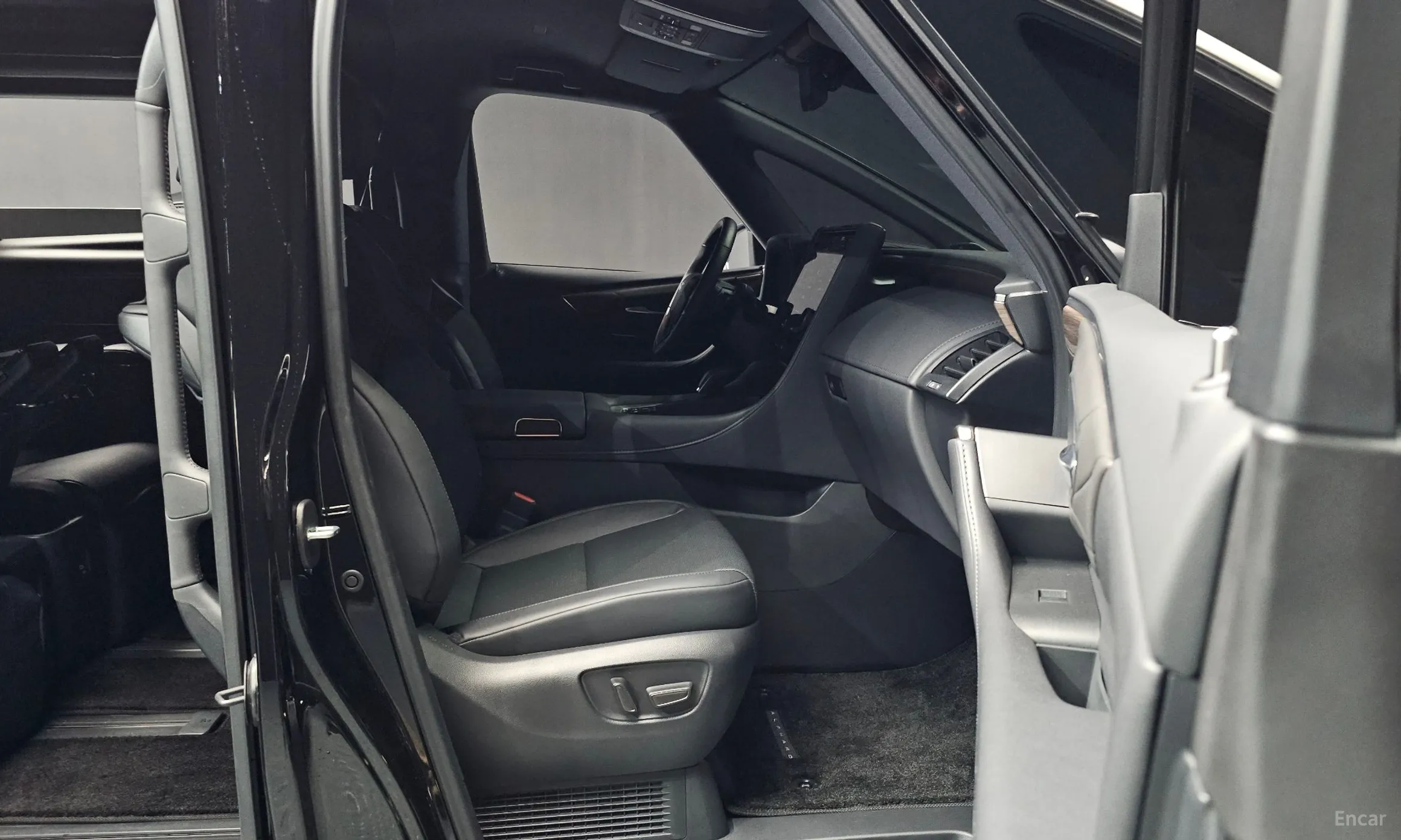 Toyota Alphard 4th Generation превью 11
