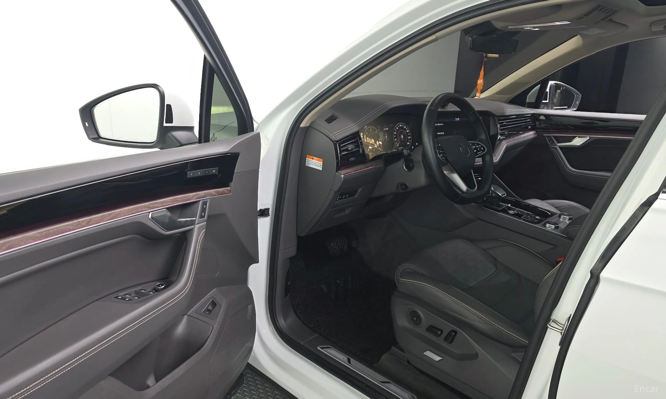 Volkswagen Touareg 3rd Generation превью 10