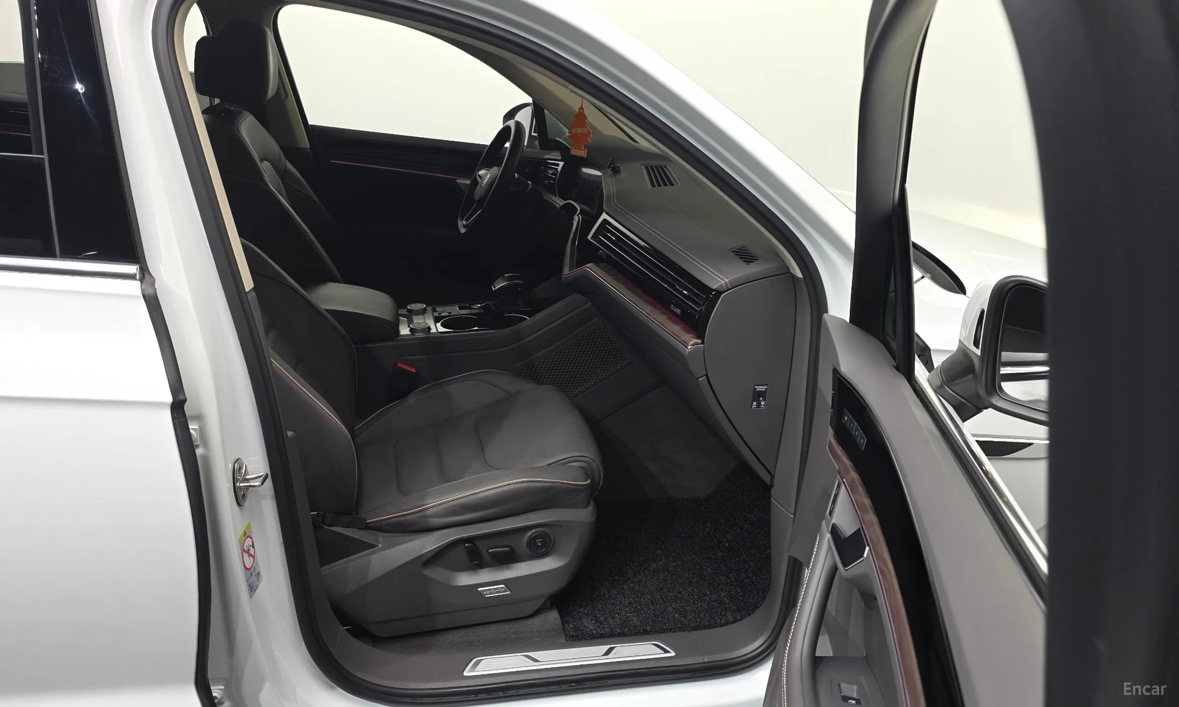 Volkswagen Touareg 3rd Generation превью 11