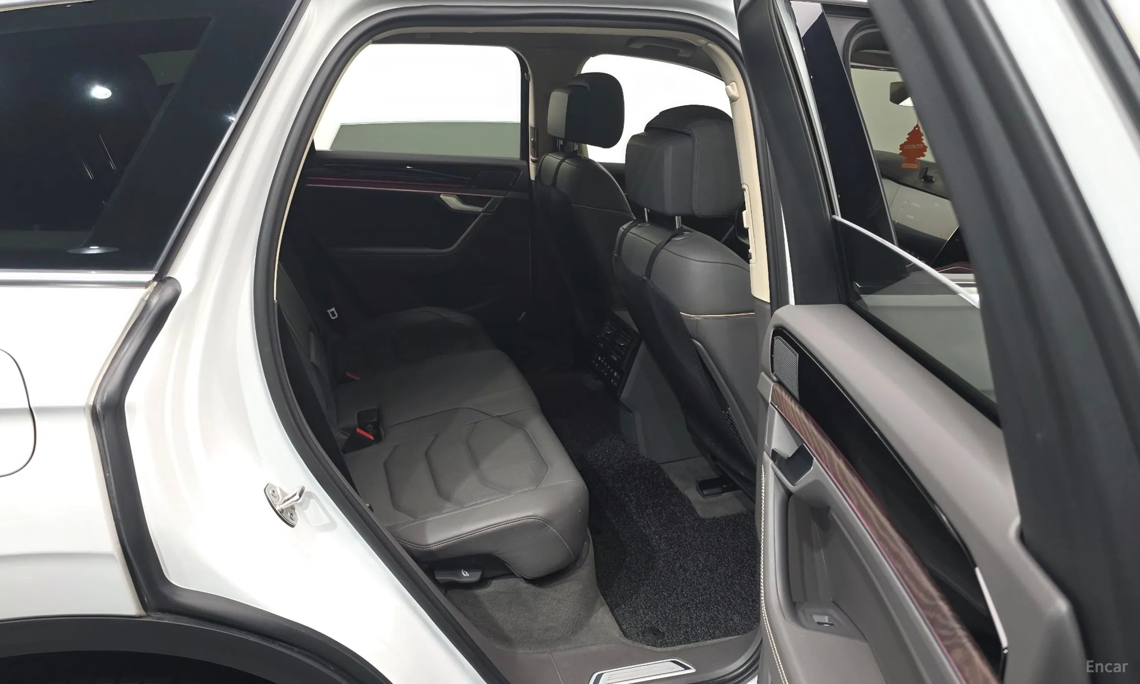 Volkswagen Touareg 3rd Generation превью 12
