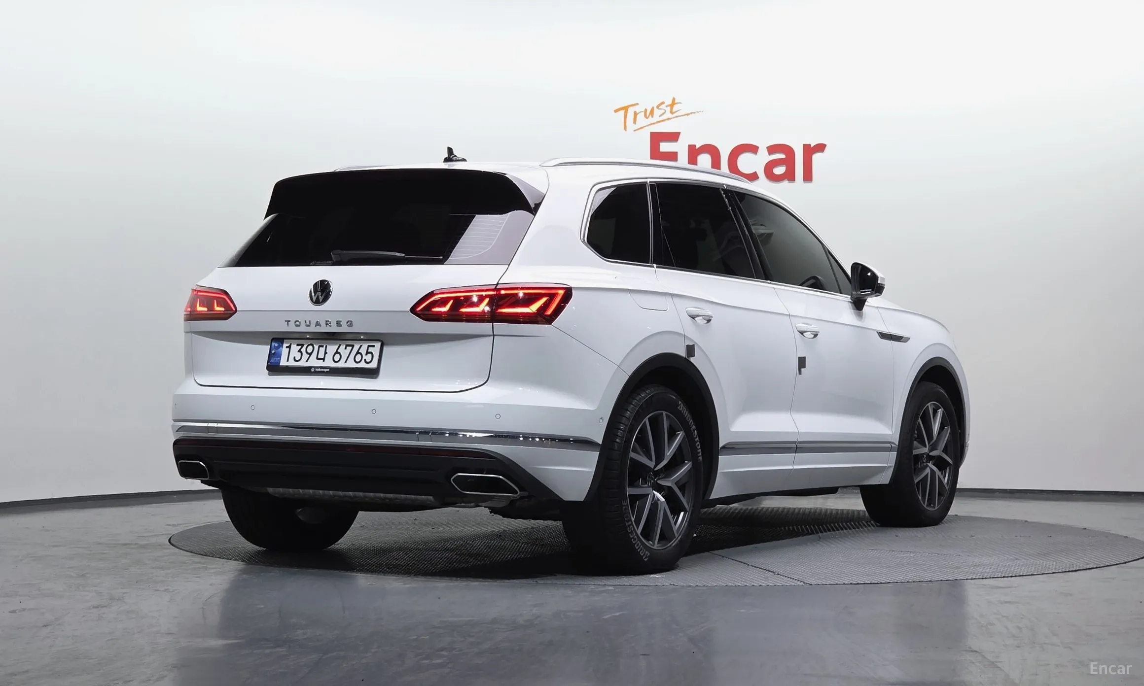 Volkswagen Touareg 3rd Generation превью 2