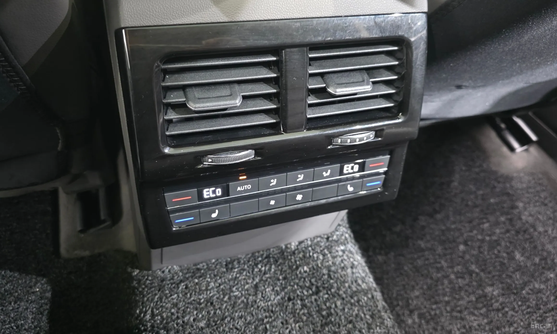 Volkswagen Touareg 3rd Generation превью 18