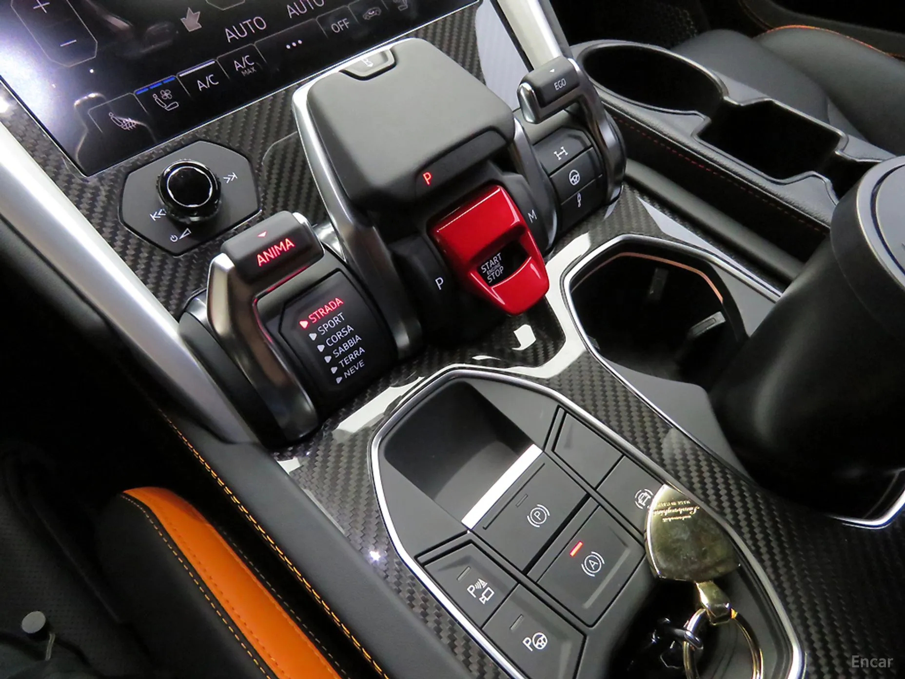 Lamborghini Urus превью 11