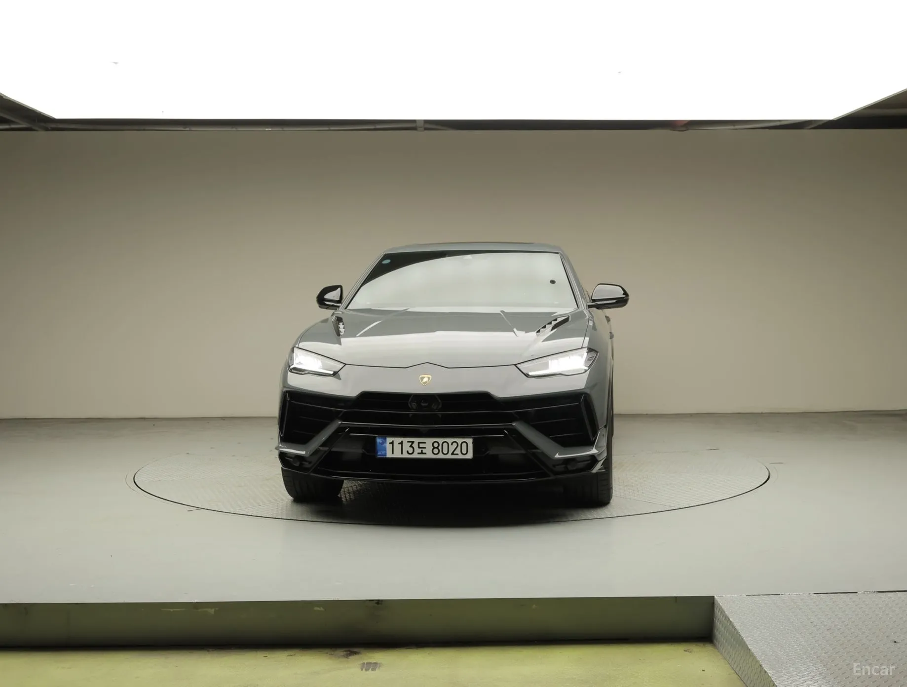 Lamborghini Urus превью 3