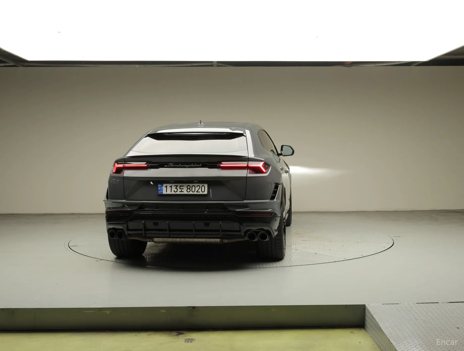 Lamborghini Urus превью 4