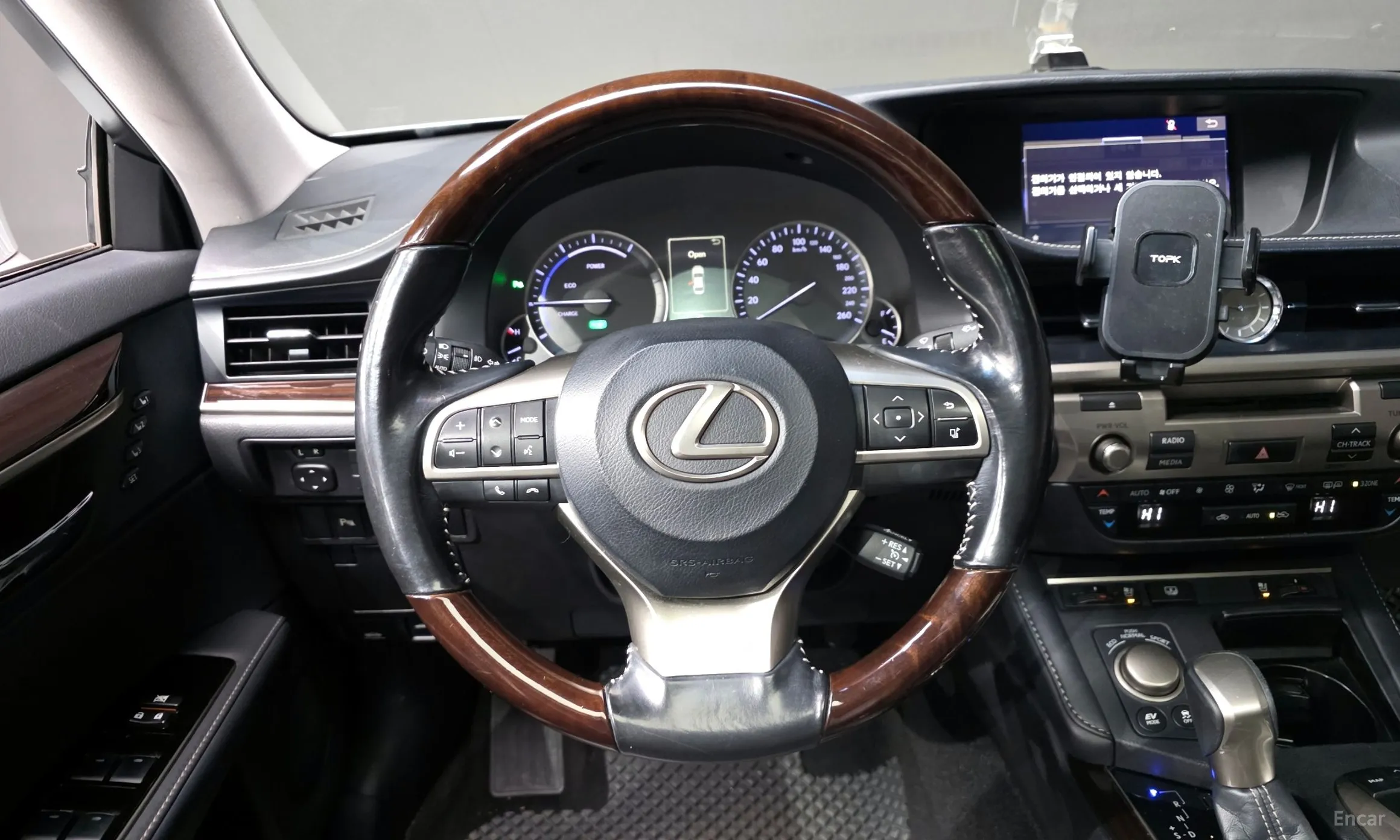 Lexus New ES300h превью 13