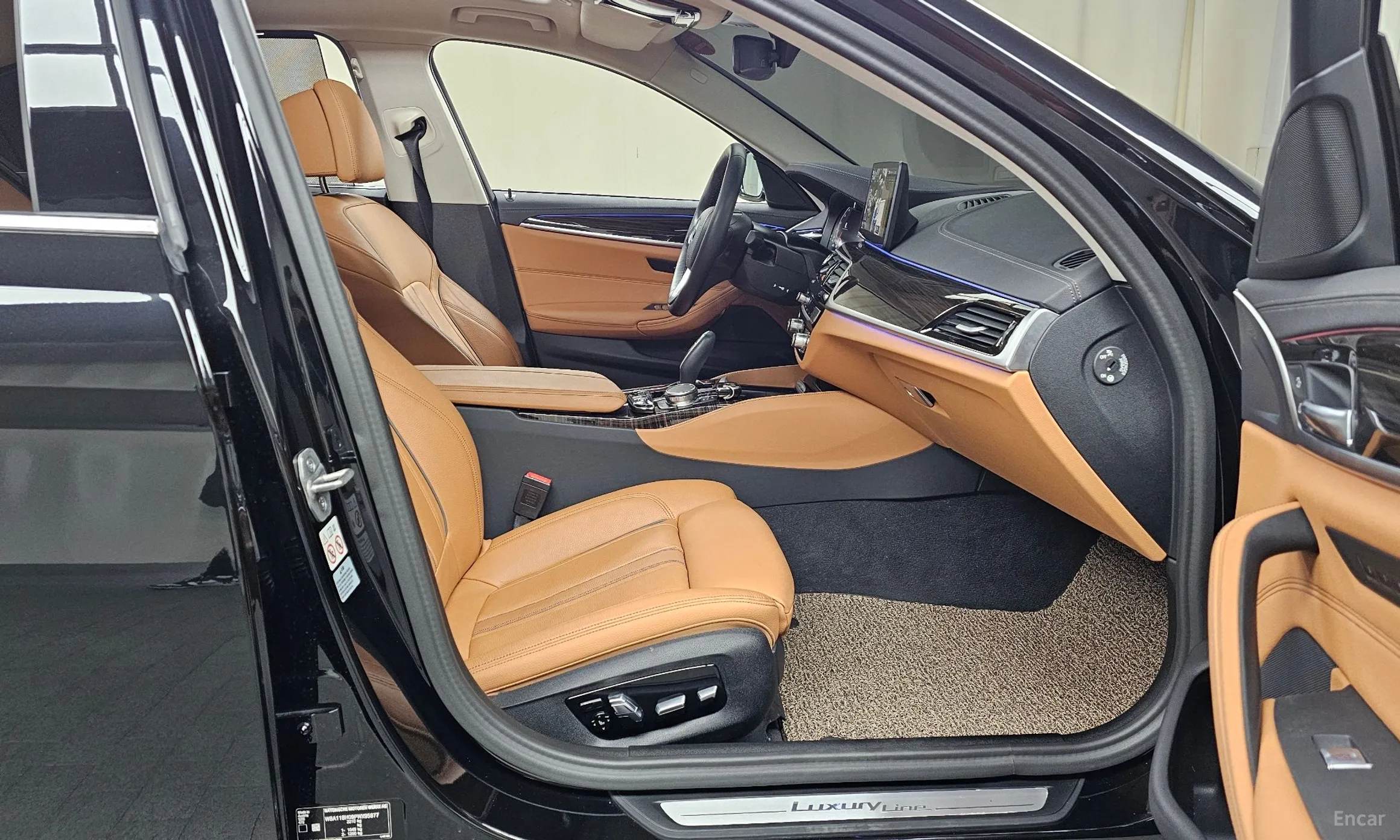 BMW 5 Series (G30) превью 11
