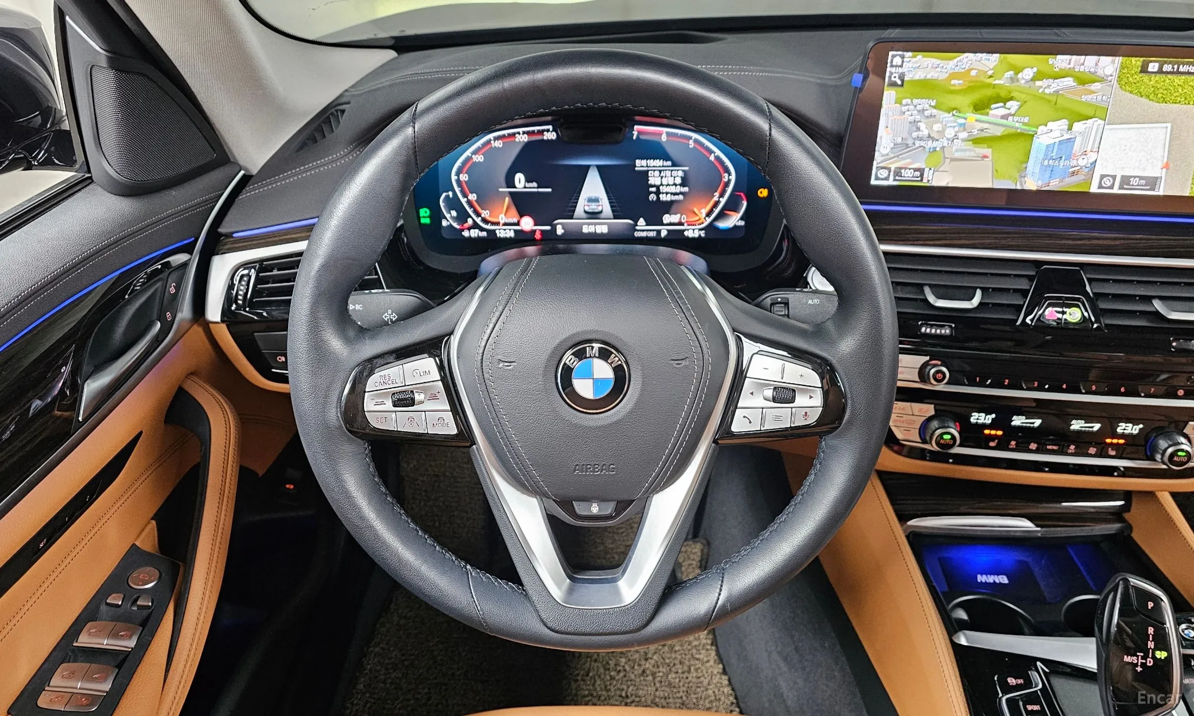BMW 5 Series (G30) превью 13