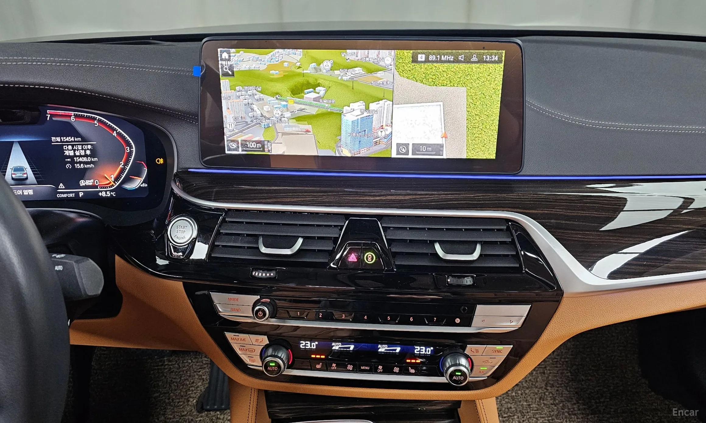 BMW 5 Series (G30) превью 15
