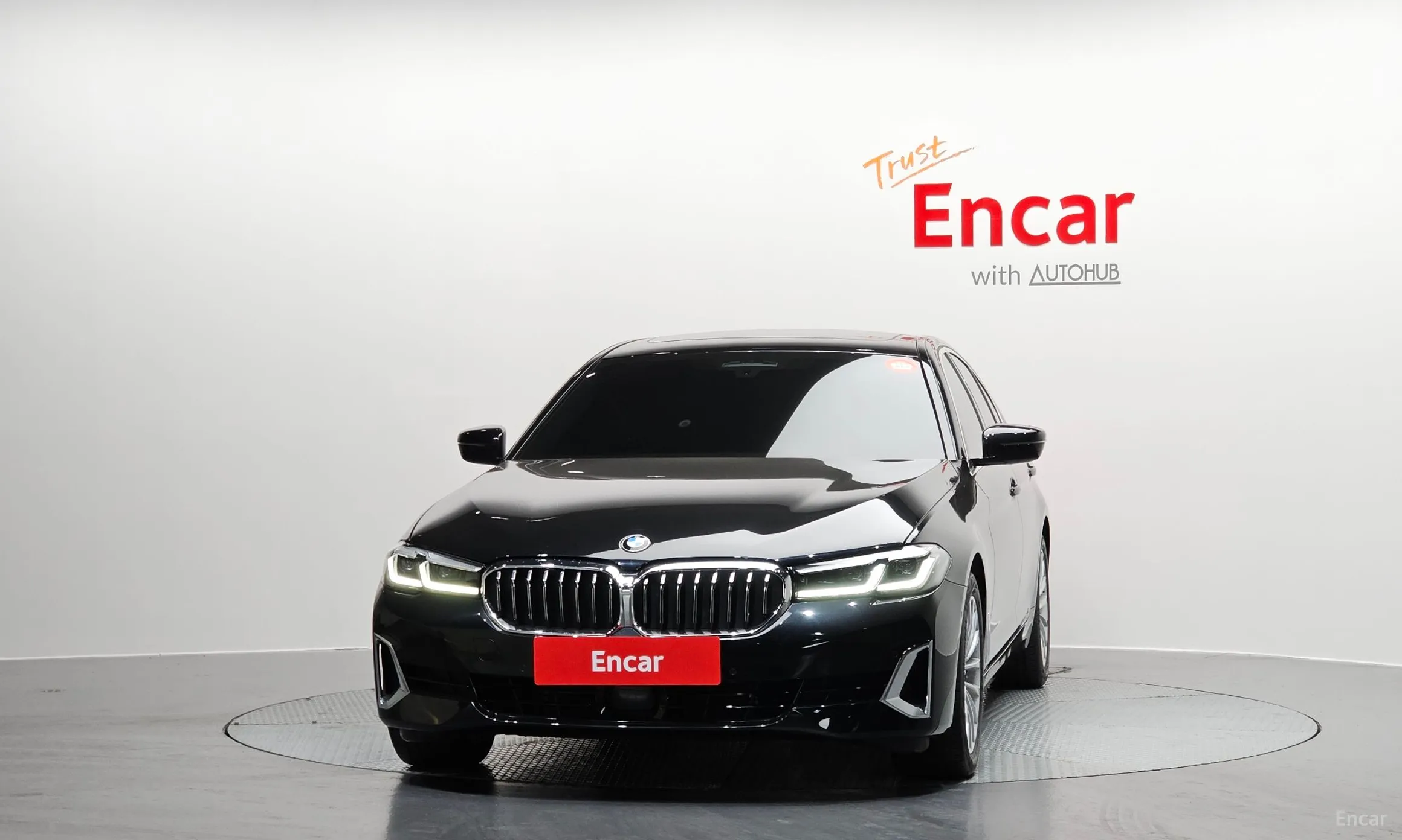 BMW 5 Series (G30) превью 3