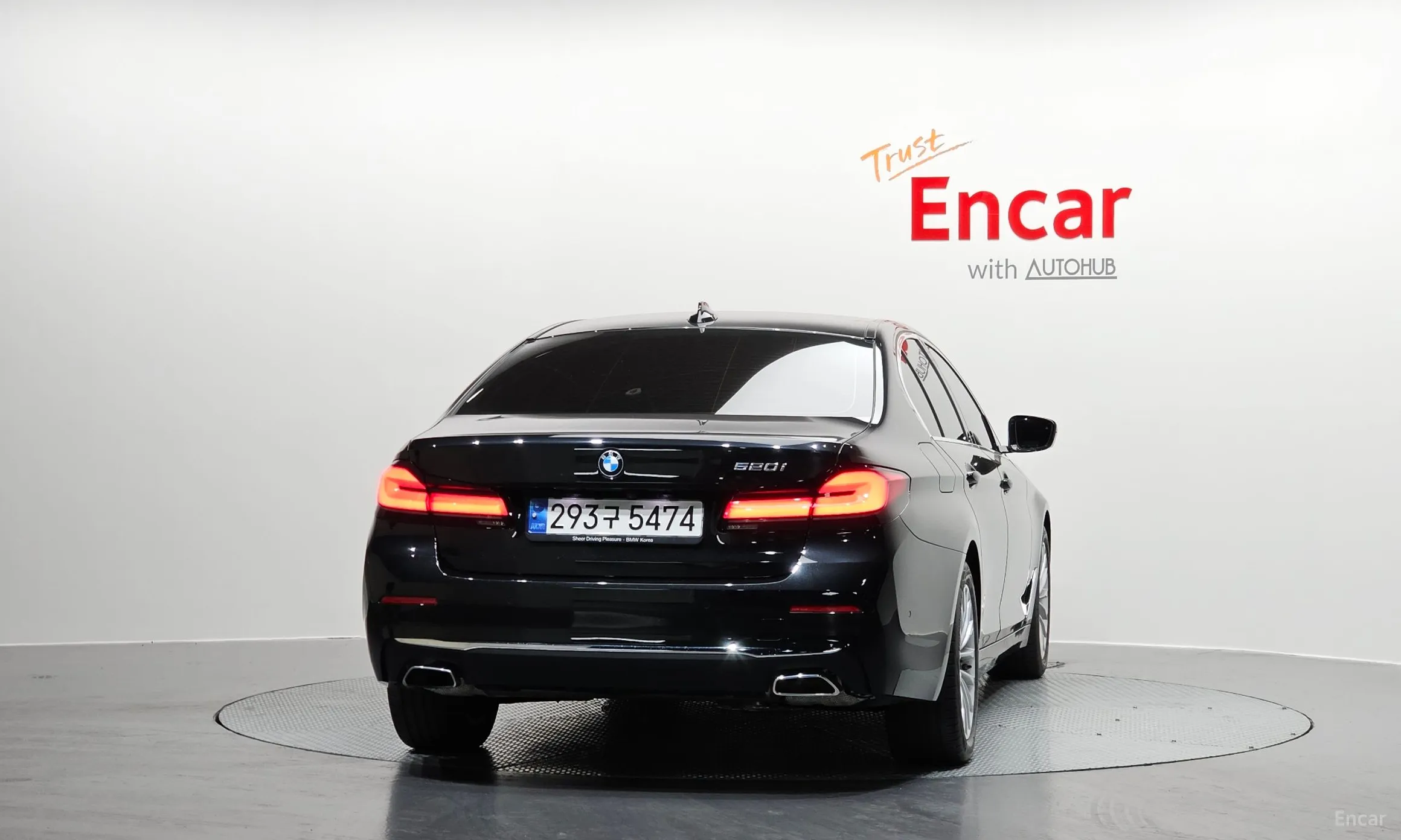 BMW 5 Series (G30) превью 4
