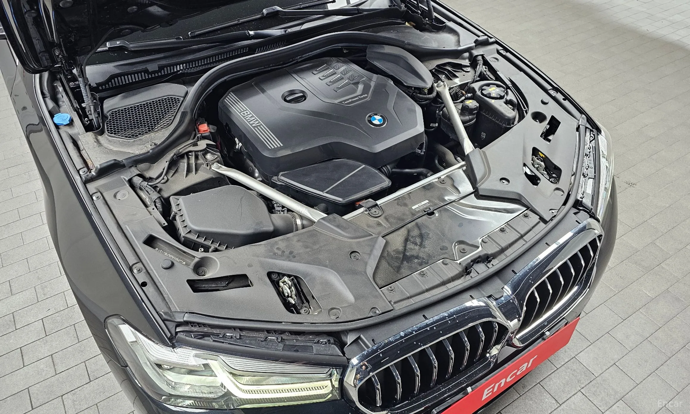 BMW 5 Series (G30) превью 6
