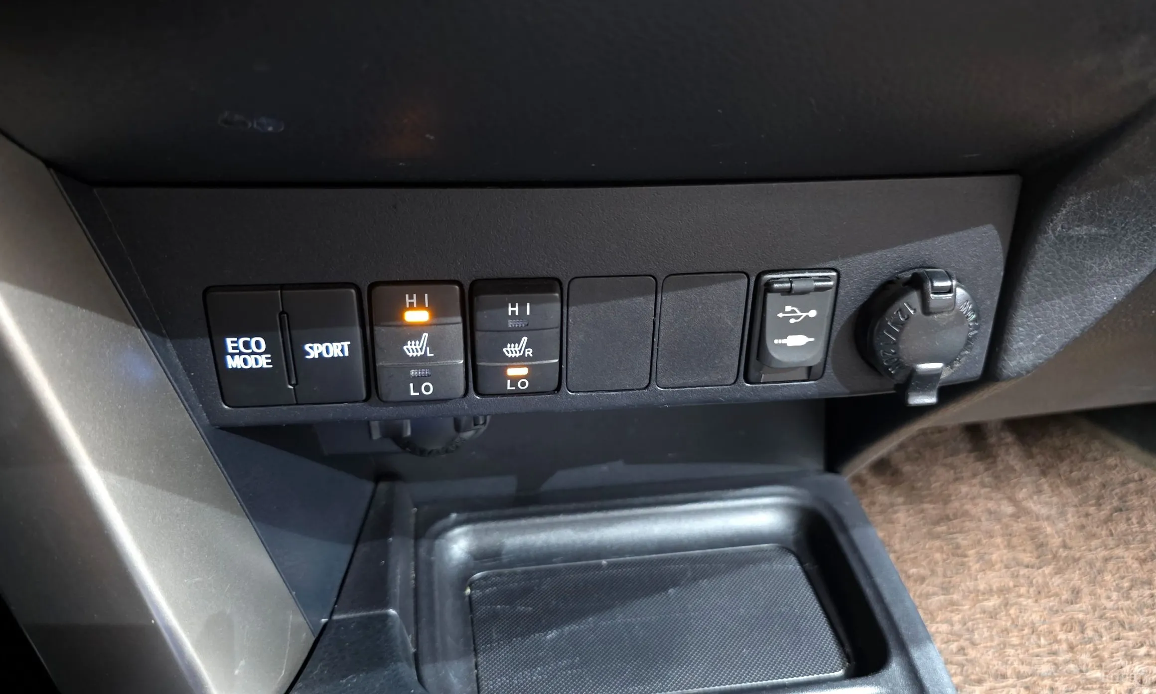 Toyota RAV4 превью 19