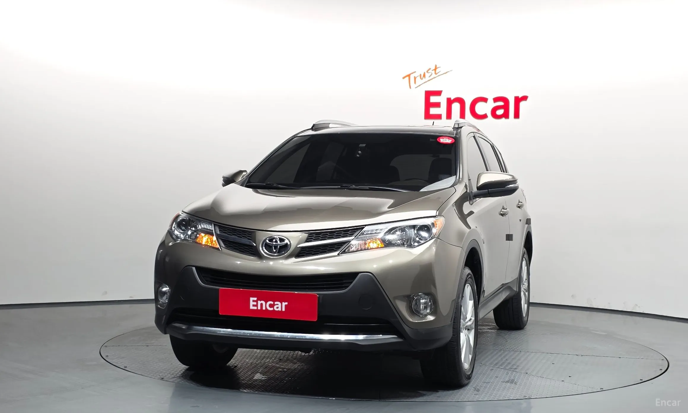 Toyota RAV4 превью 3