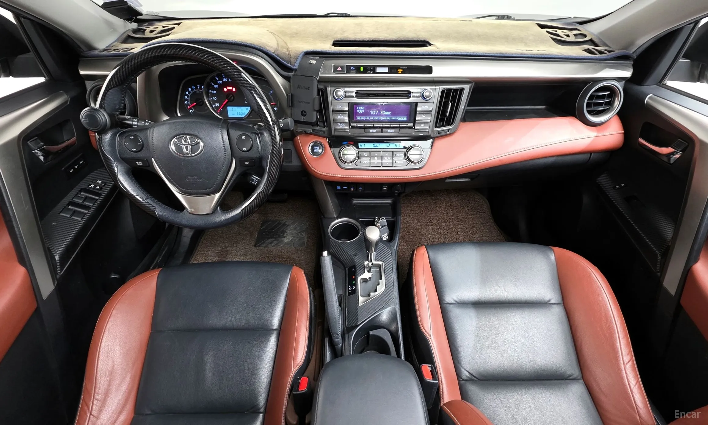 Toyota RAV4 превью 7