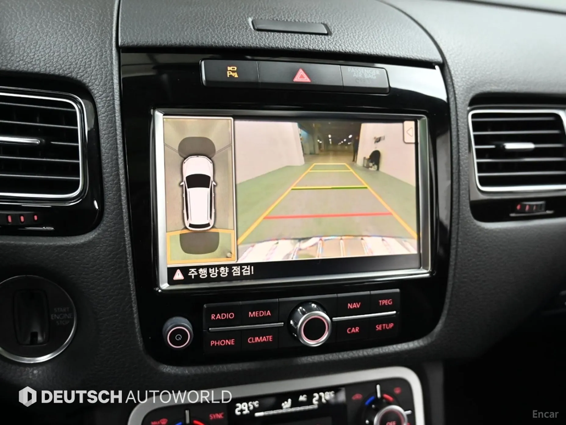 Volkswagen New Touareg превью 15