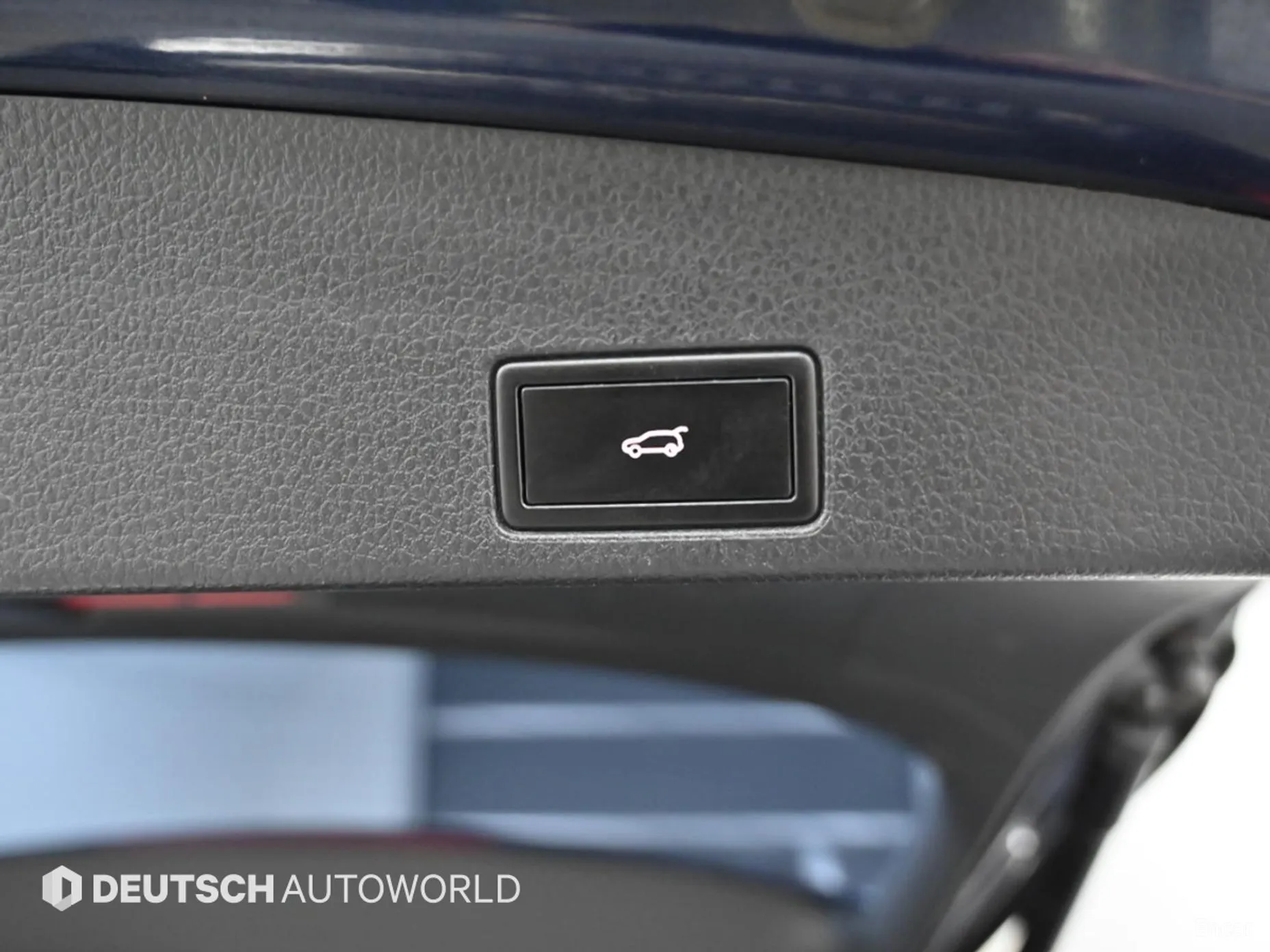 Volkswagen New Touareg превью 20