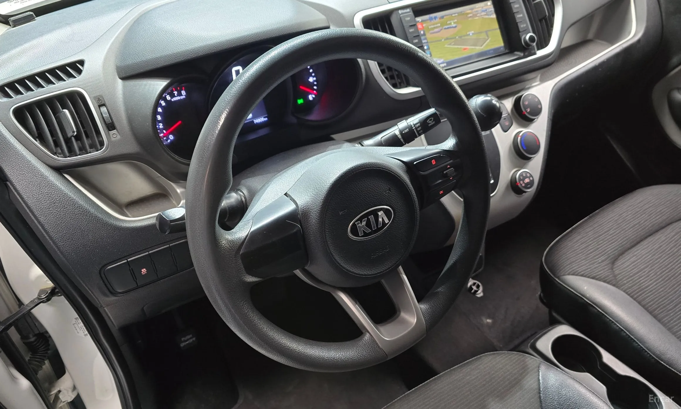 Kia Ray превью 13