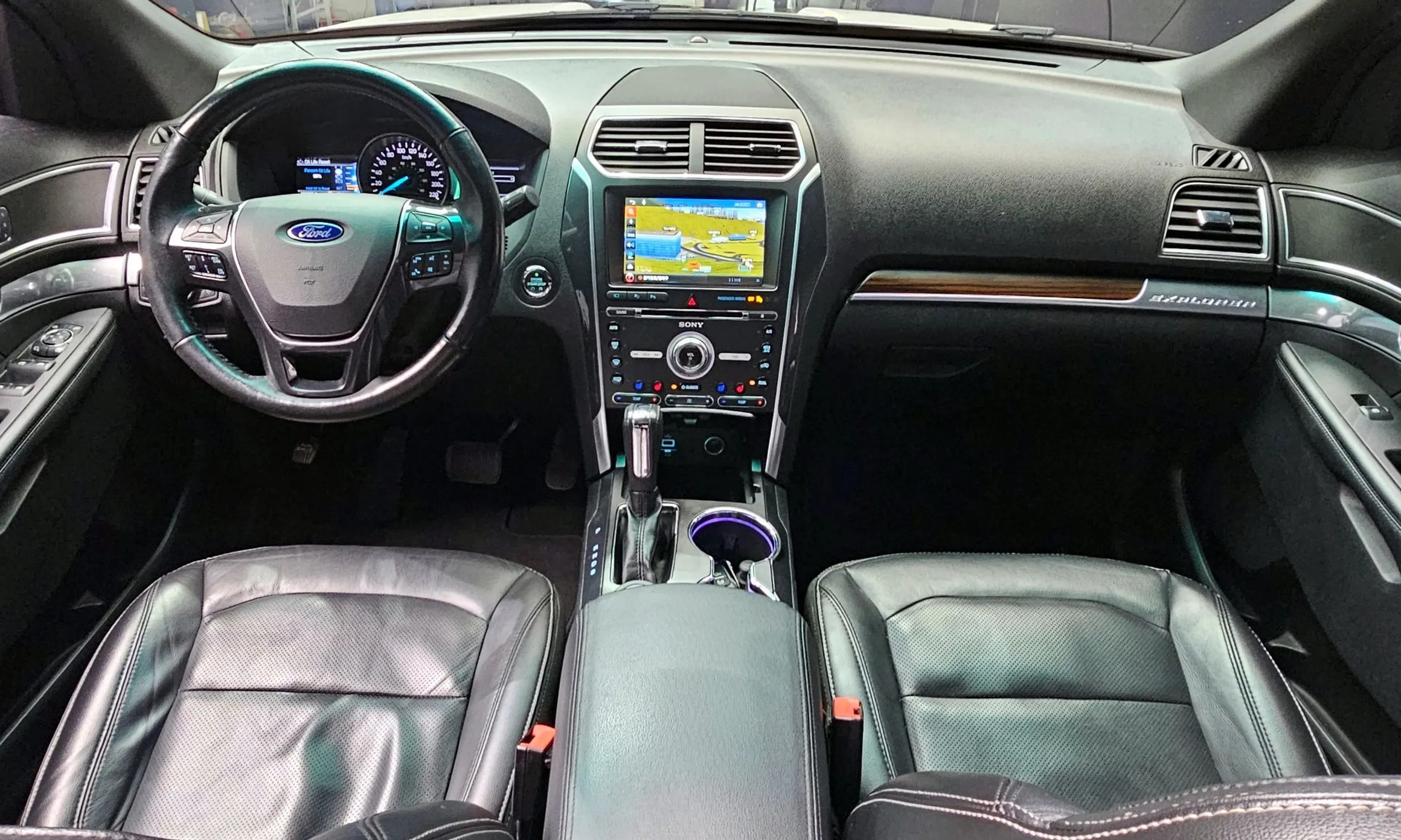 Ford Explorer превью 7