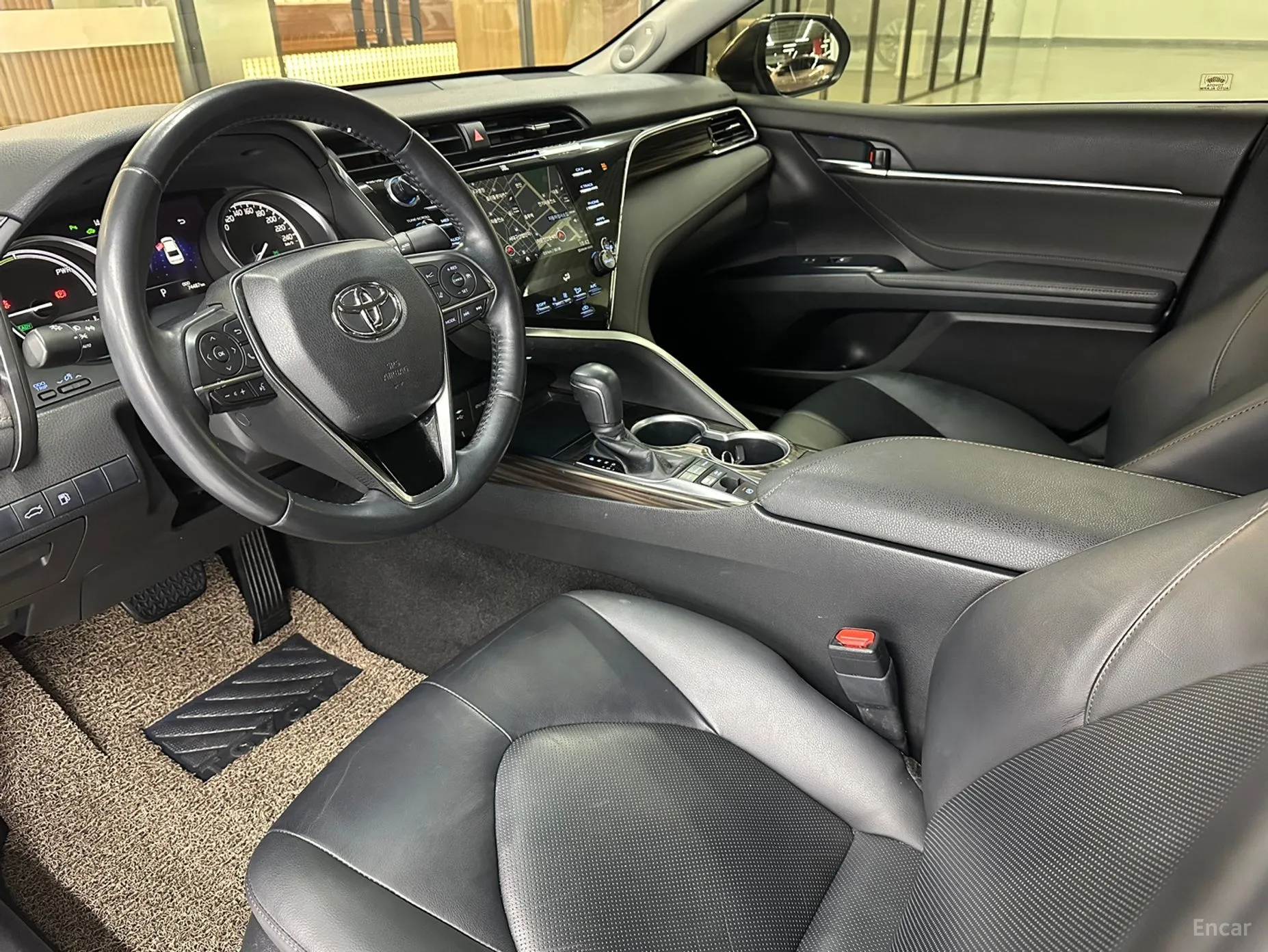 Toyota Camry (XV70) превью 10