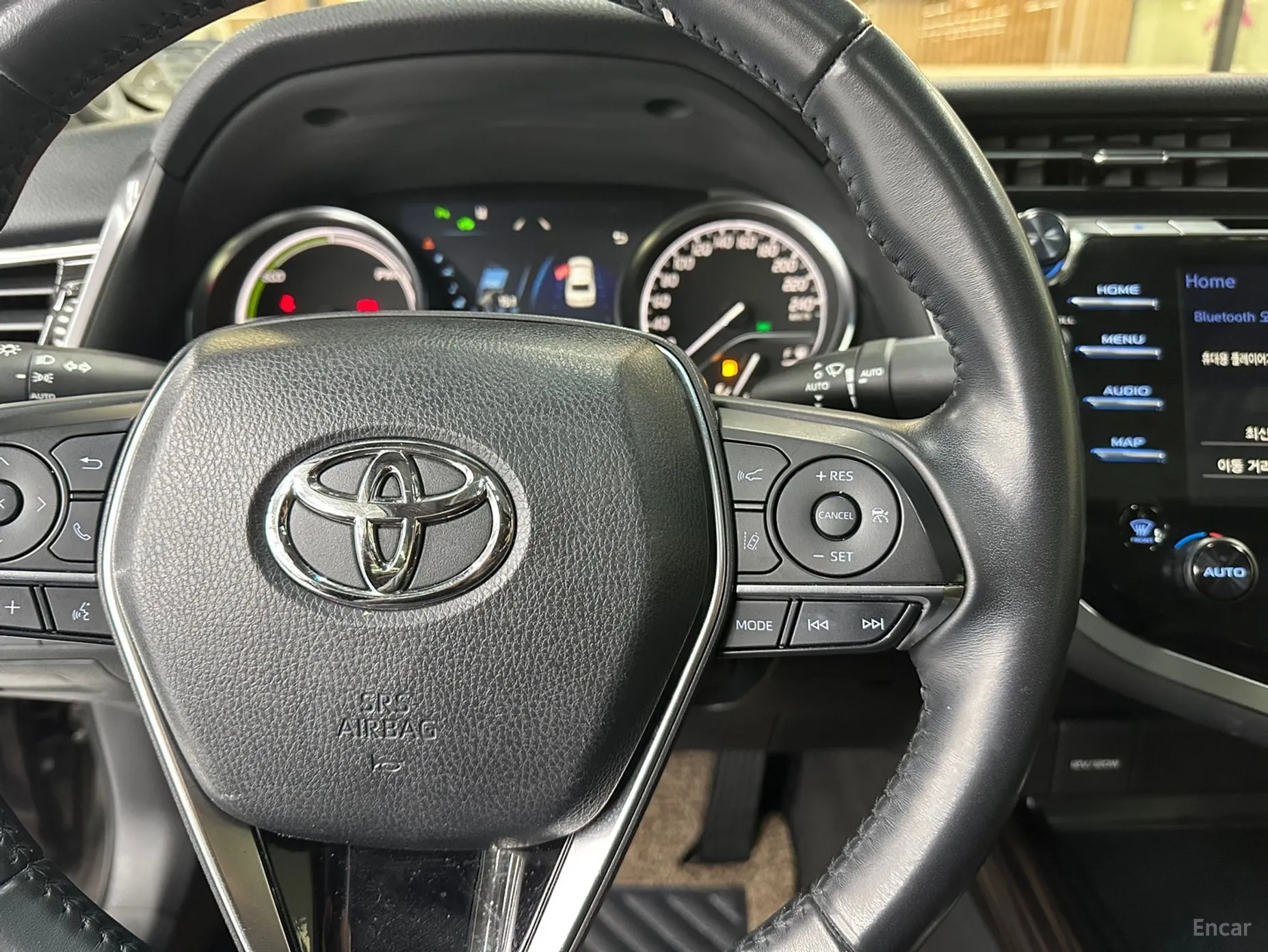 Toyota Camry (XV70) превью 14
