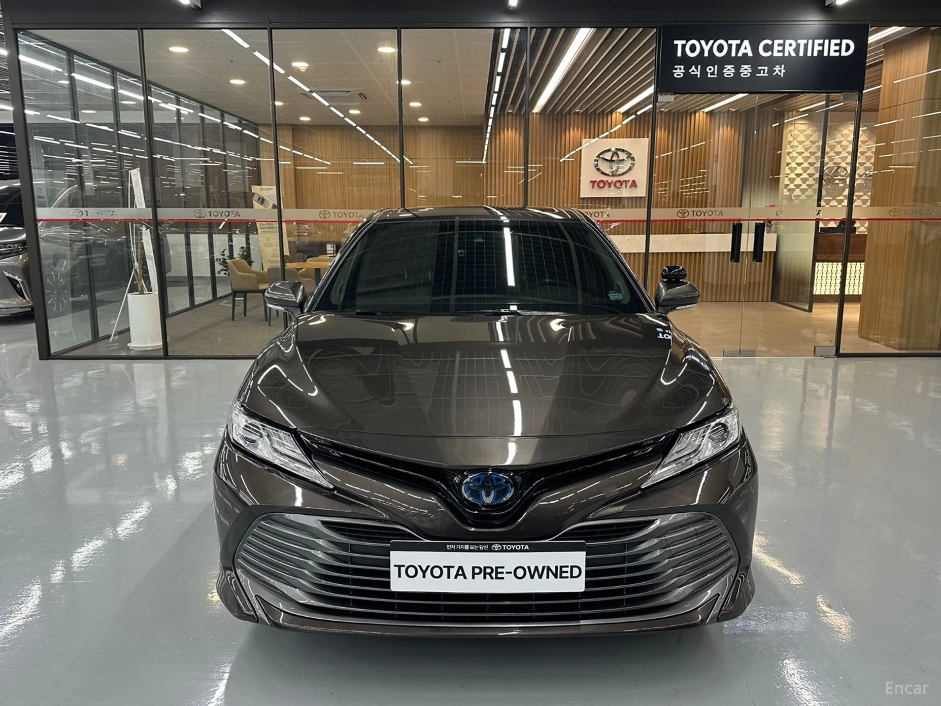 Toyota Camry (XV70) превью 3