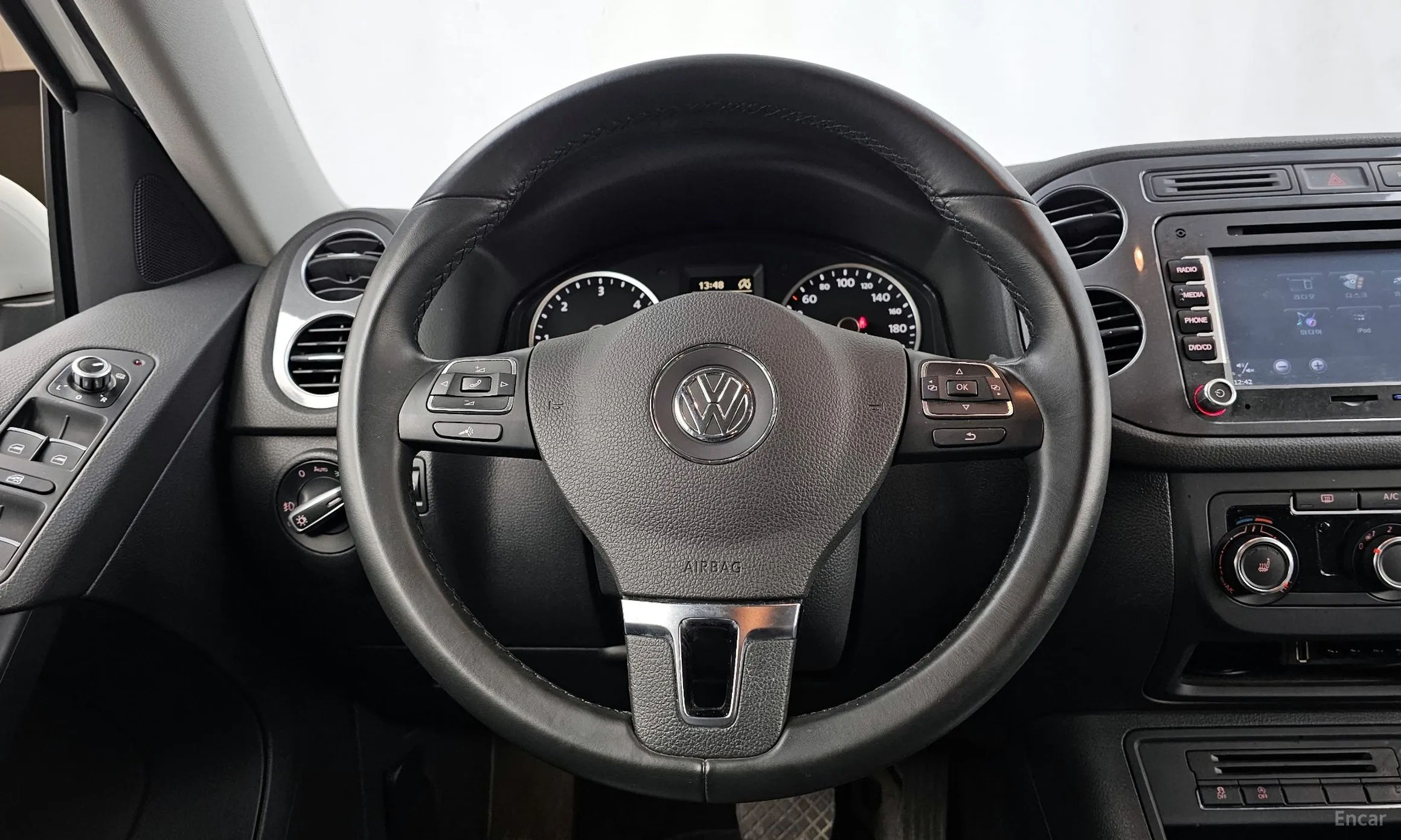 Volkswagen New Tiguan превью 13