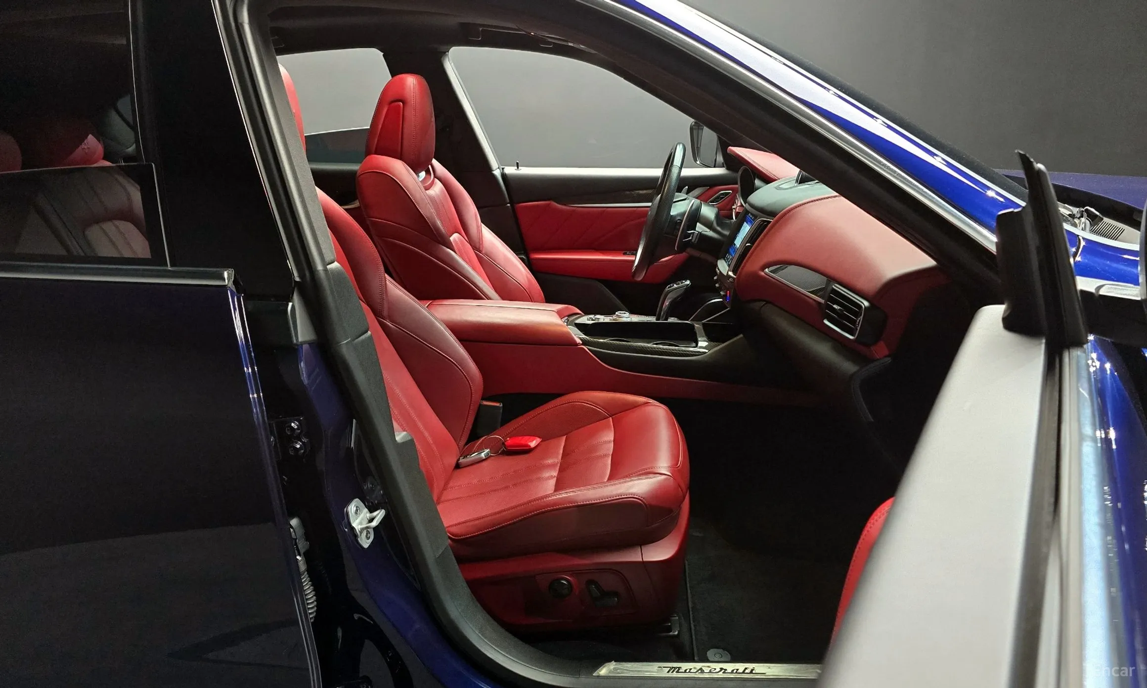 Maserati Levante превью 10