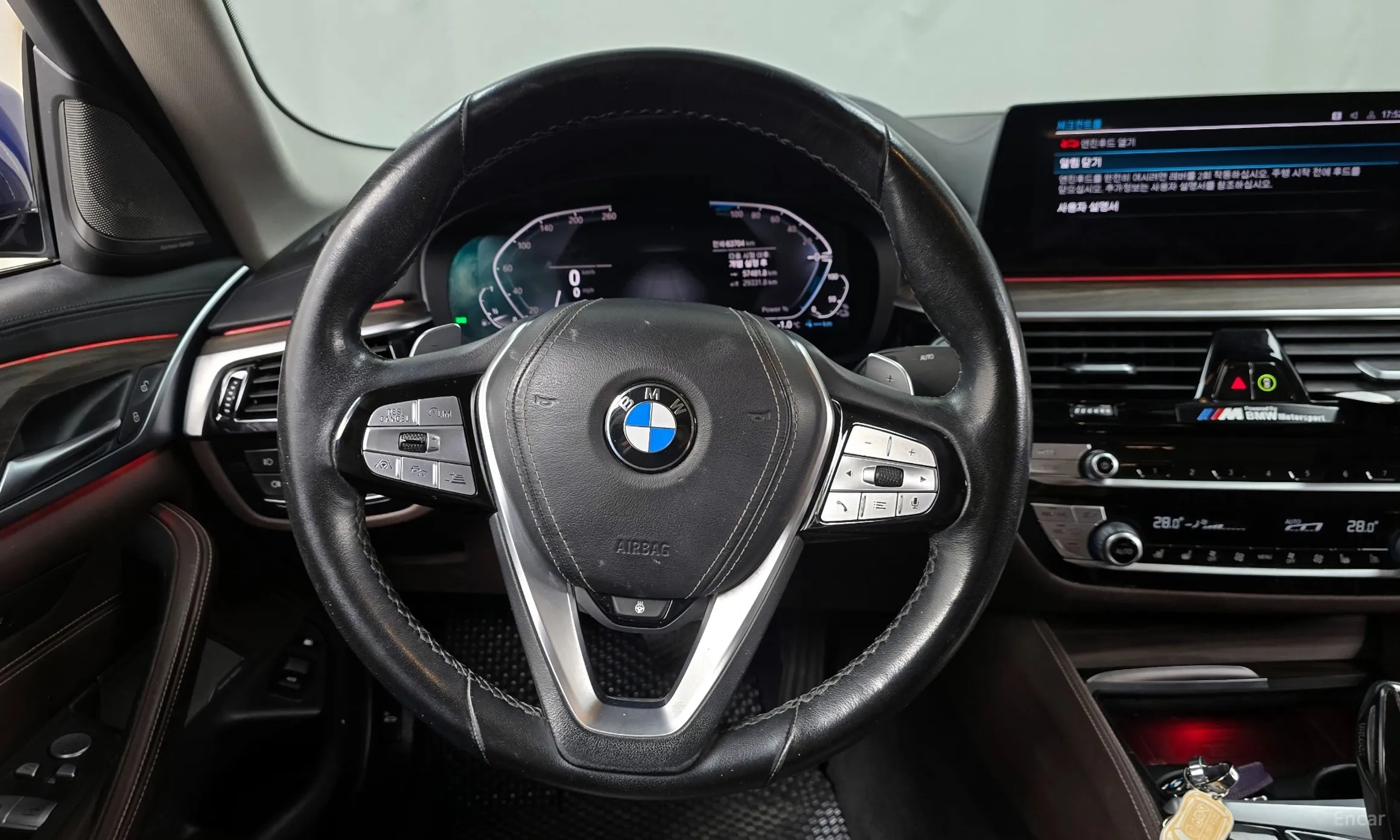 BMW 5 Series (G30) превью 13