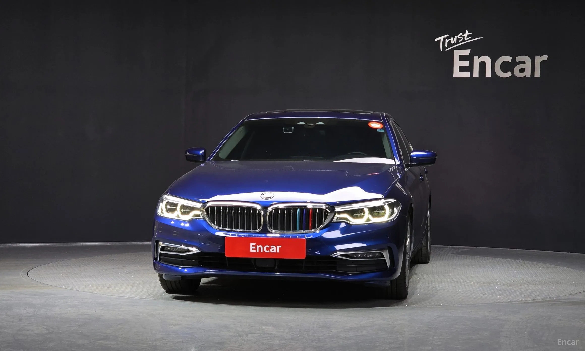 BMW 5 Series (G30) превью 3